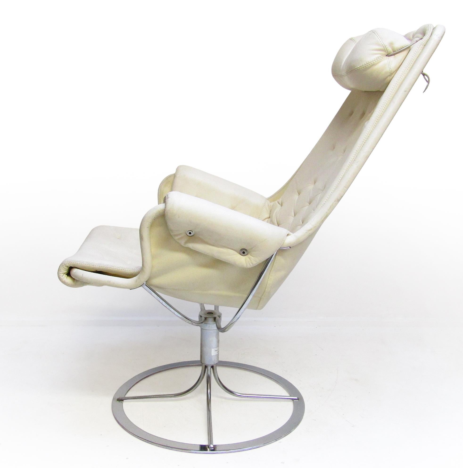 Chaise Jetson suédoise de l'ère spatiale des années 1970 en cuir blanc par Bruno Mathsson pour Dux en vente 8
