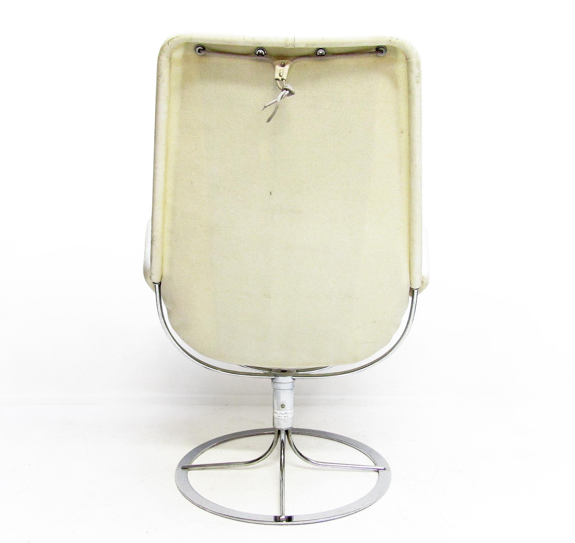 20ième siècle Chaise Jetson suédoise de l'ère spatiale des années 1970 en cuir blanc par Bruno Mathsson pour Dux en vente