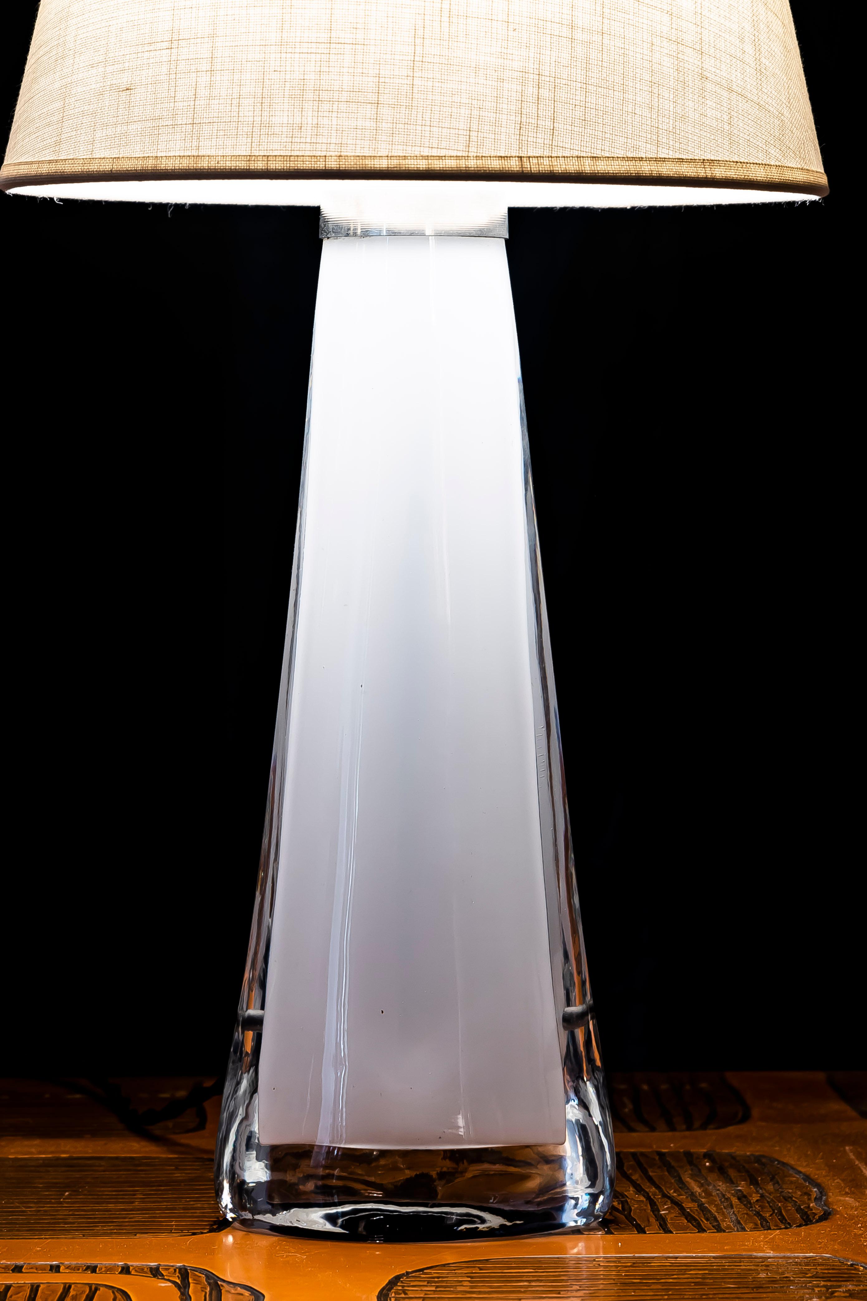 Linen 1970s Swedish Table Lamp in white Glass by Orrefors, Signed For Sale