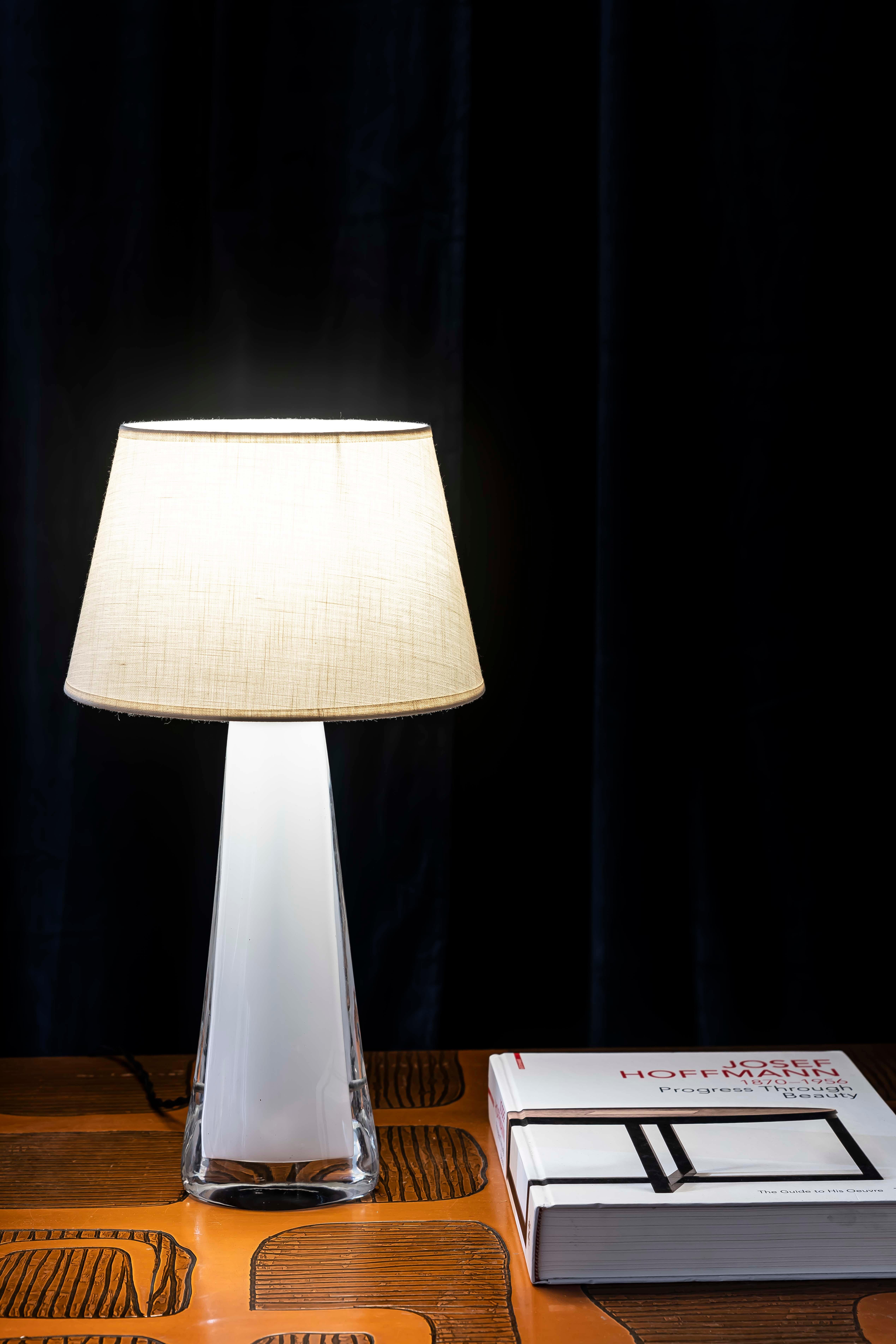 1970s Swedish Table Lamp in white Glass by Orrefors, Signed For Sale 2