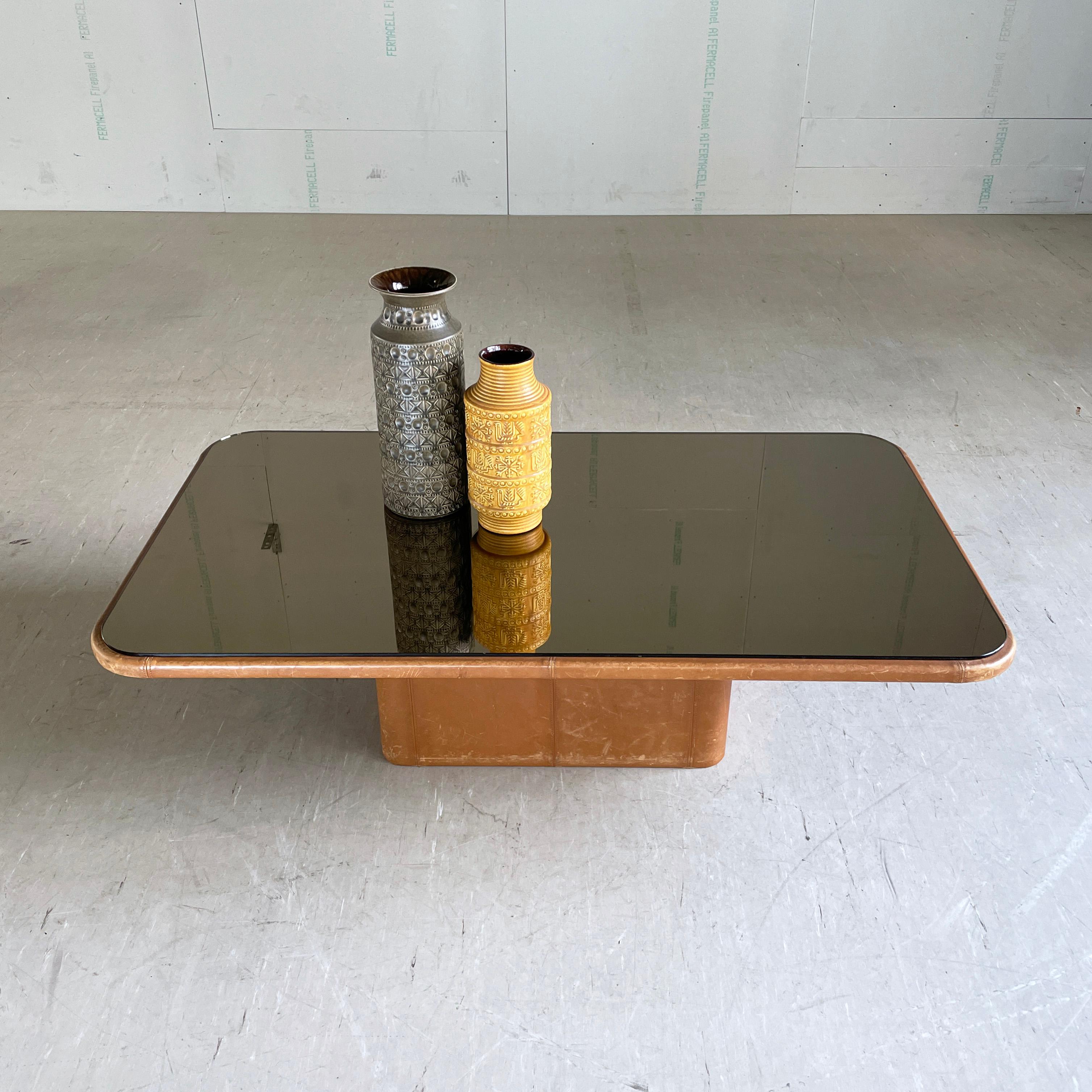 1970's Swiss DeSede DS-66 Floating Leather & Mirrored Glass Lounge Table For Sale 3