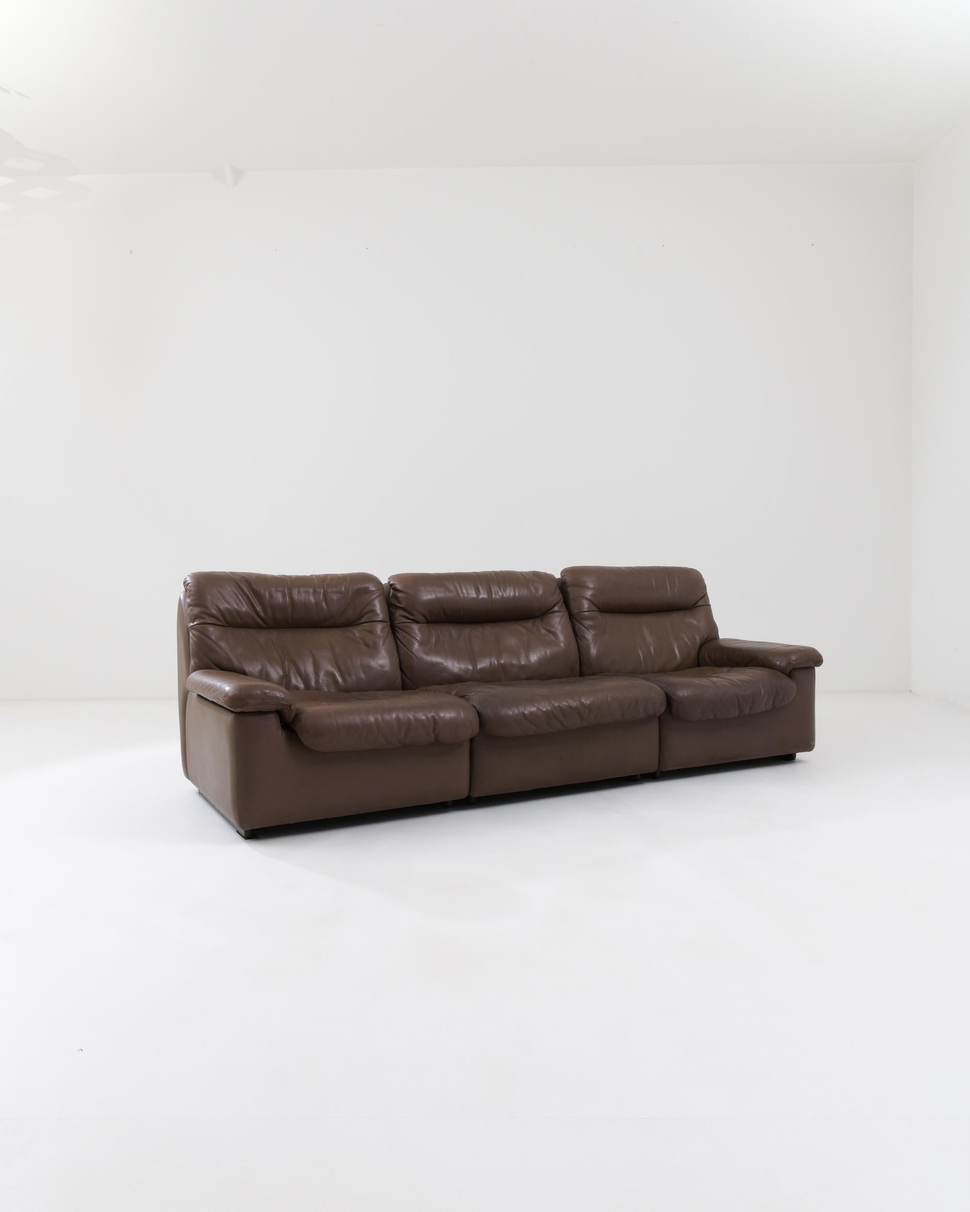 Late 20th Century 1970s Swiss Leather Ds66 Sofa by De Sede 