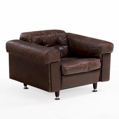 1970s Swiss Leather Lounge Chair & Ottoman in the Style of De Sede