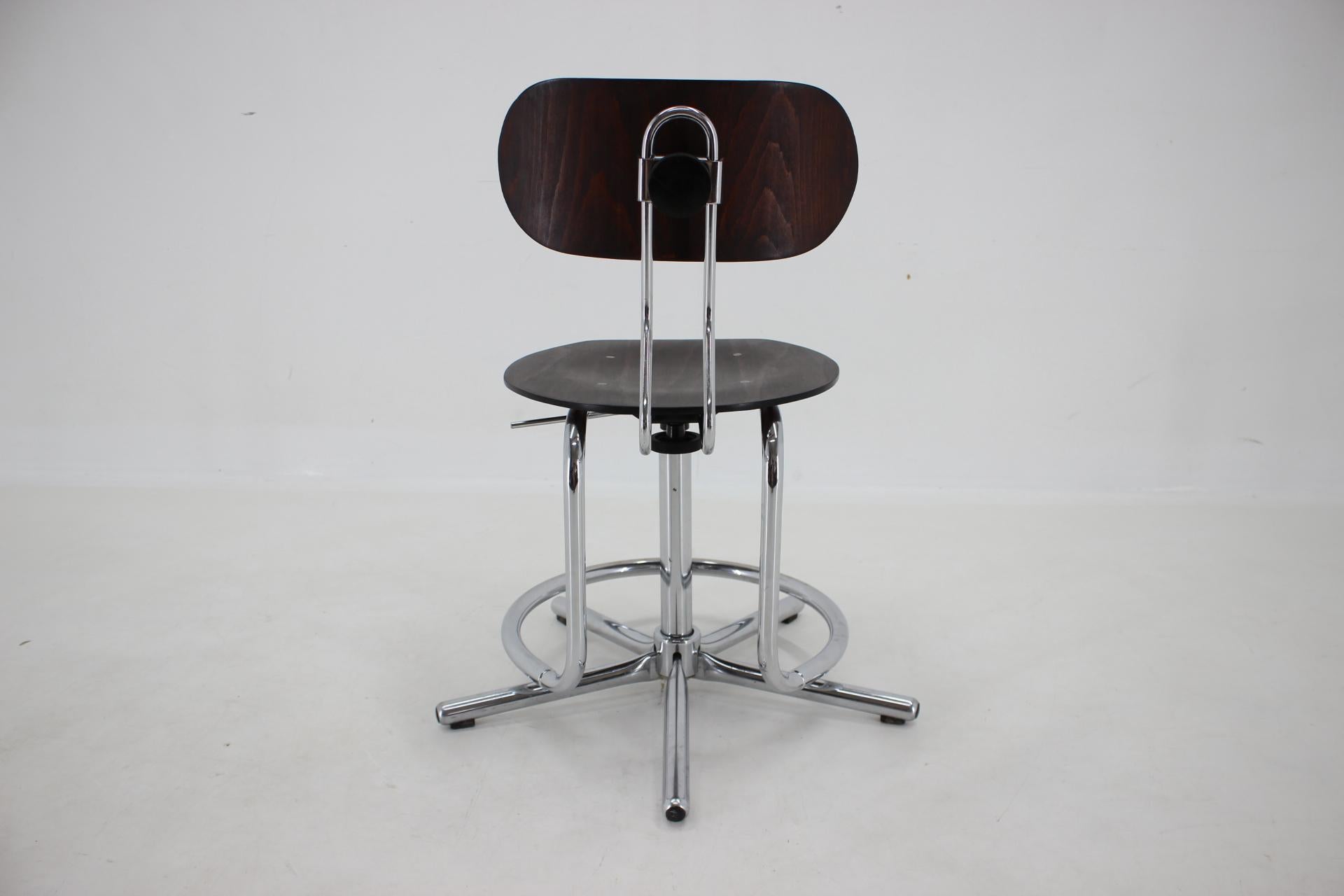1970s Swivel Adjustable Chair, Czechoslovakia For Sale 1