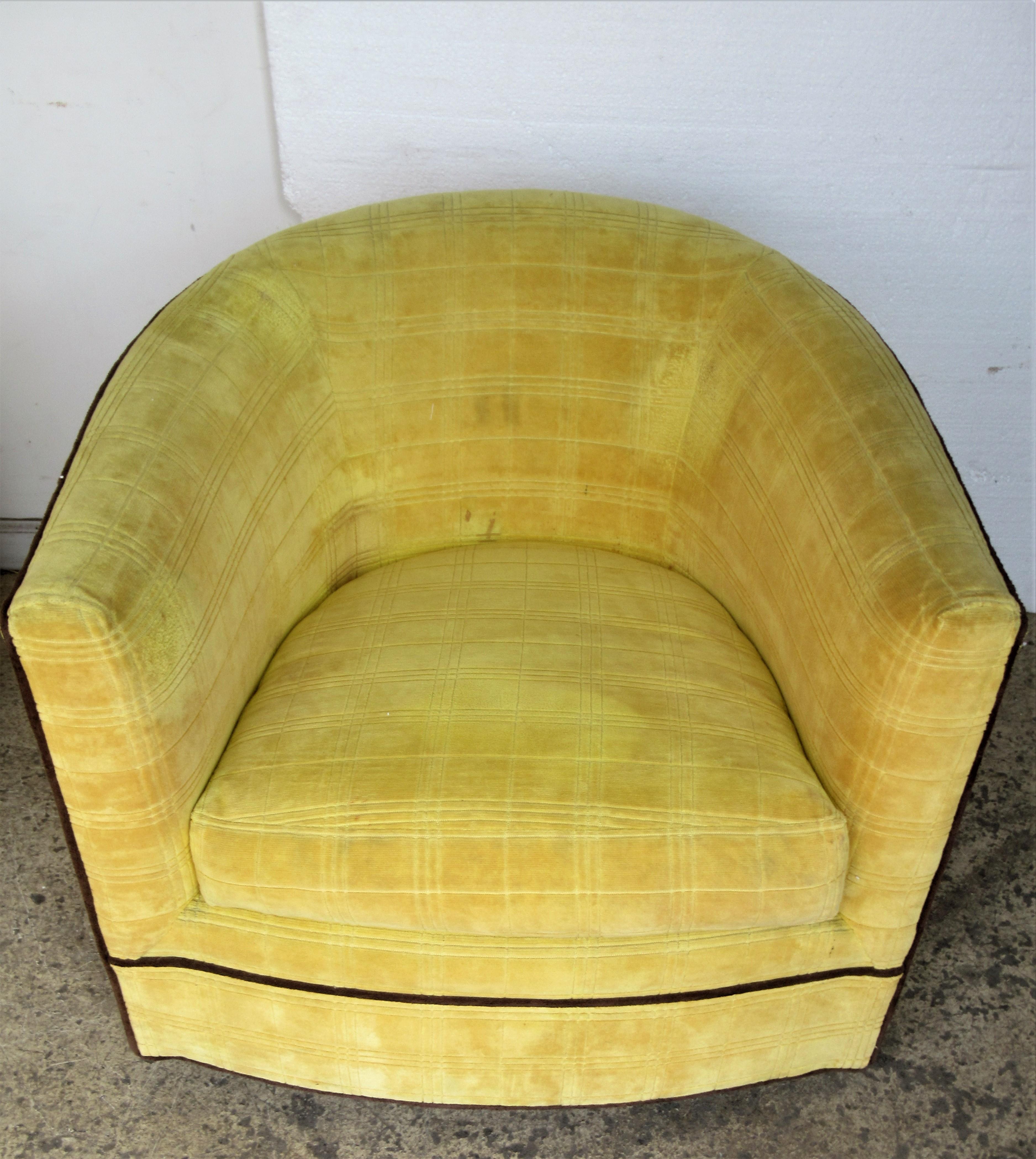 1970s Swivel Barrel Chairs in the style of Milo Baughman 6