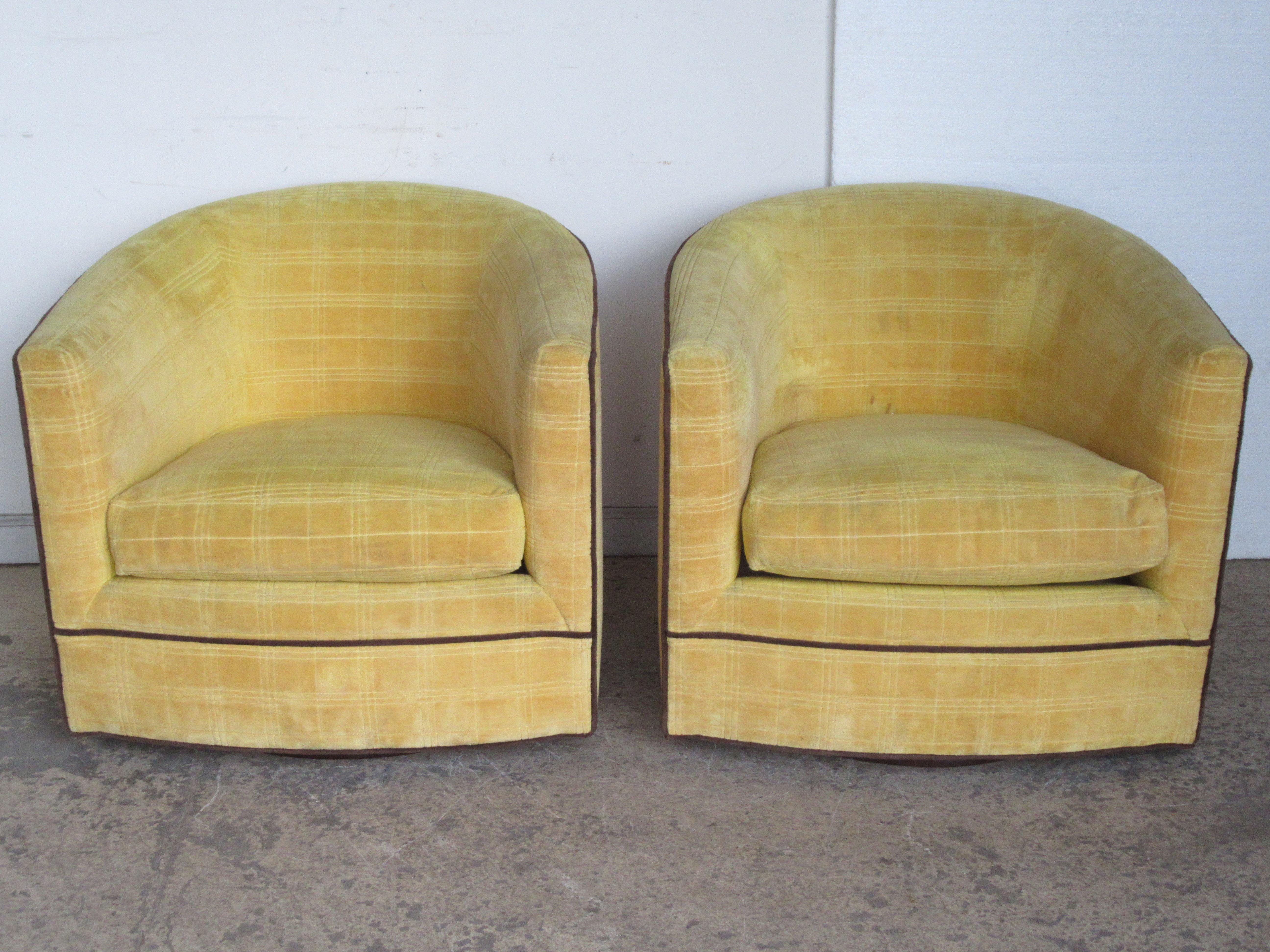 1970s Swivel Barrel Chairs in the style of Milo Baughman 11