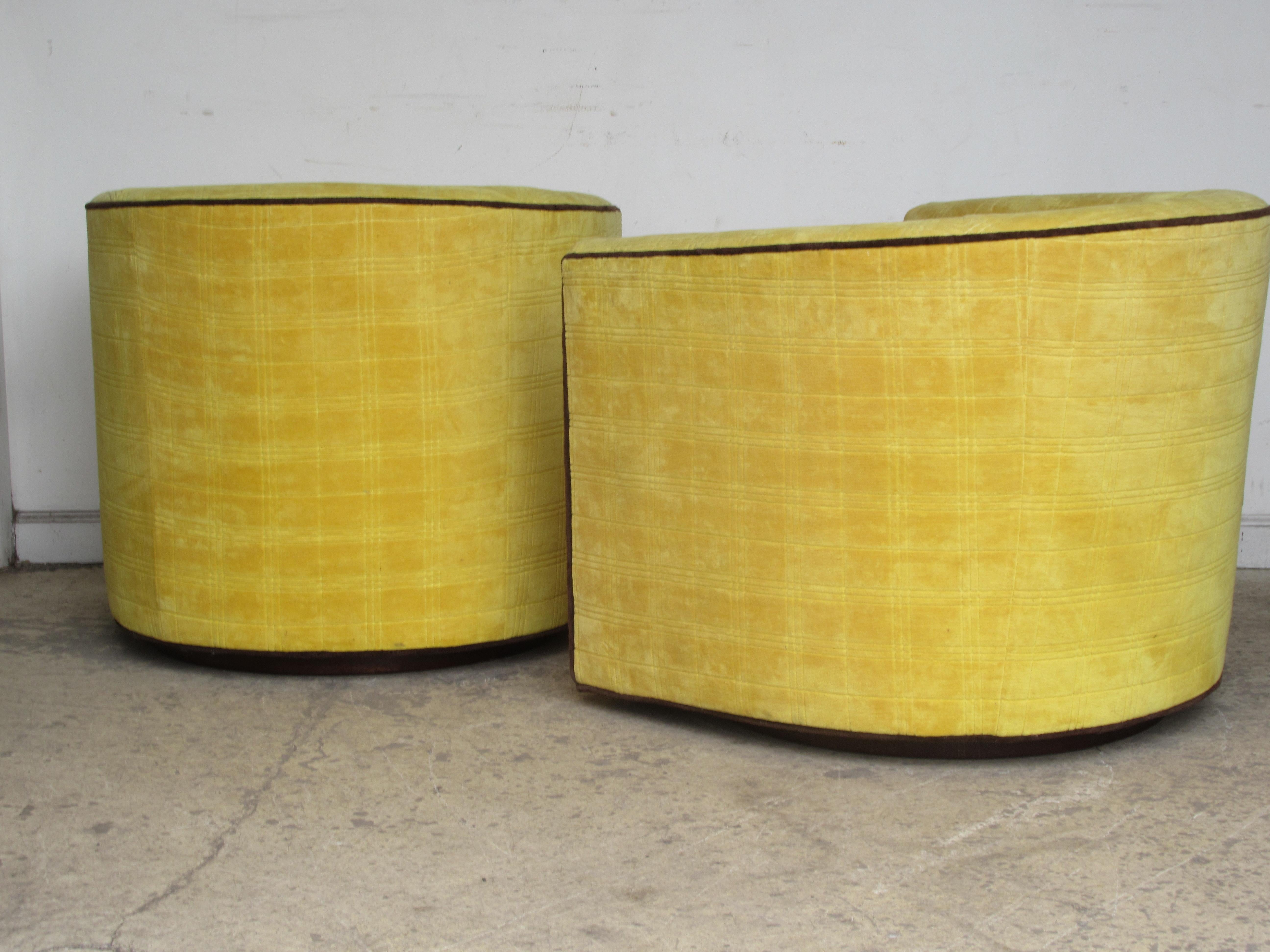 1970s Swivel Barrel Chairs in the style of Milo Baughman 4