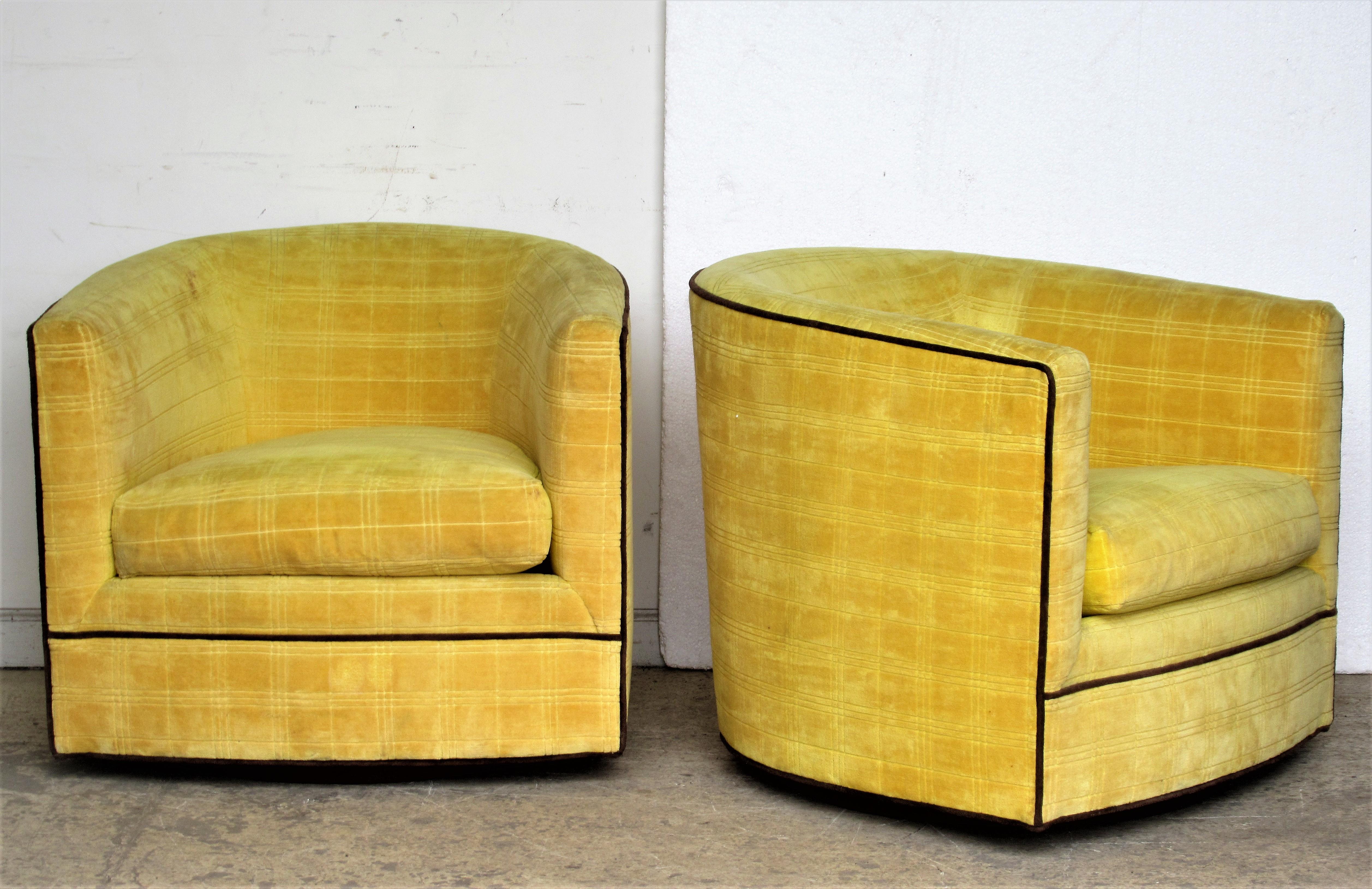 Mid-Century Modern 1970s Swivel Barrel Chairs in the style of Milo Baughman