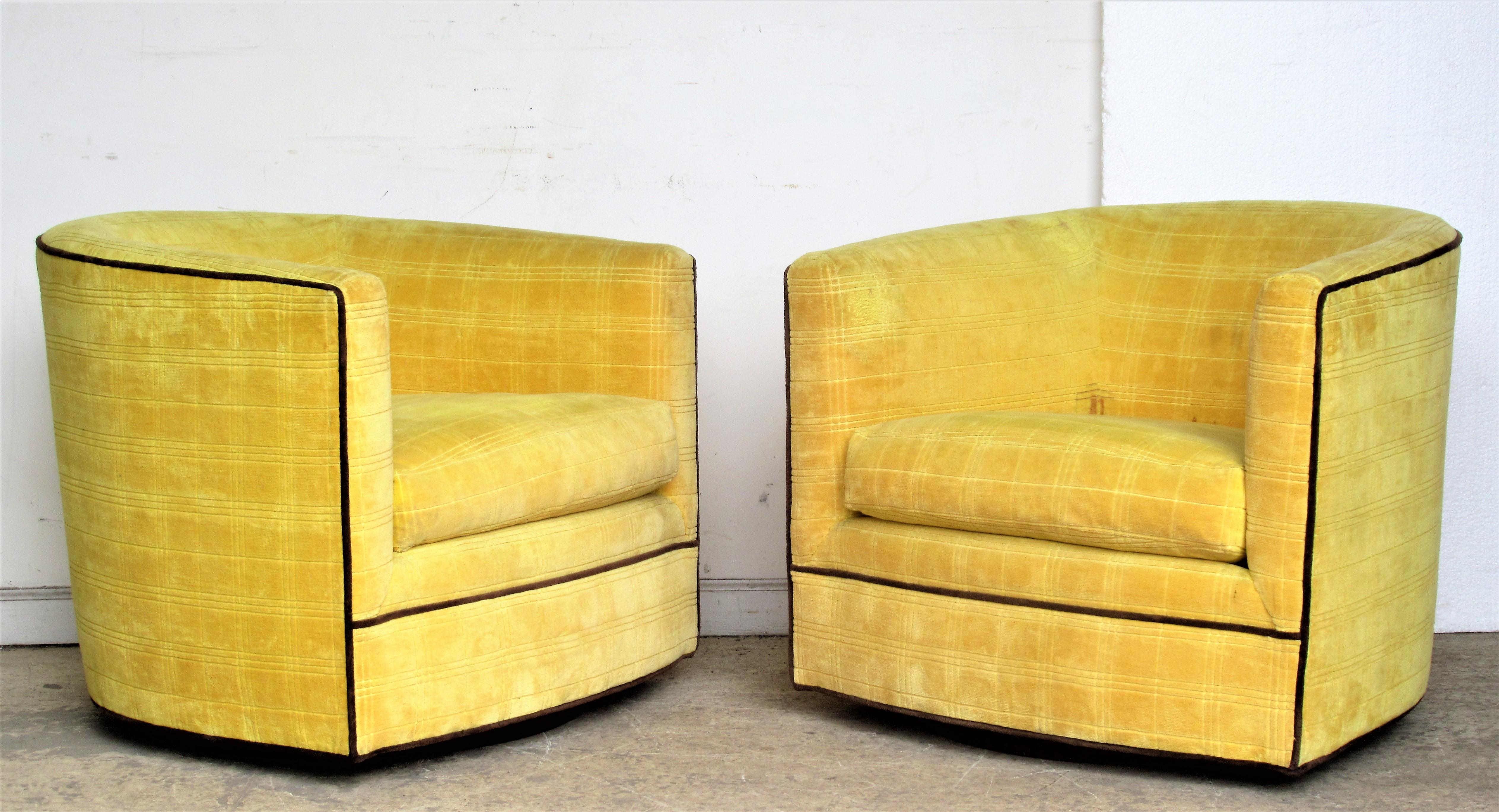 20th Century 1970s Swivel Barrel Chairs in the style of Milo Baughman