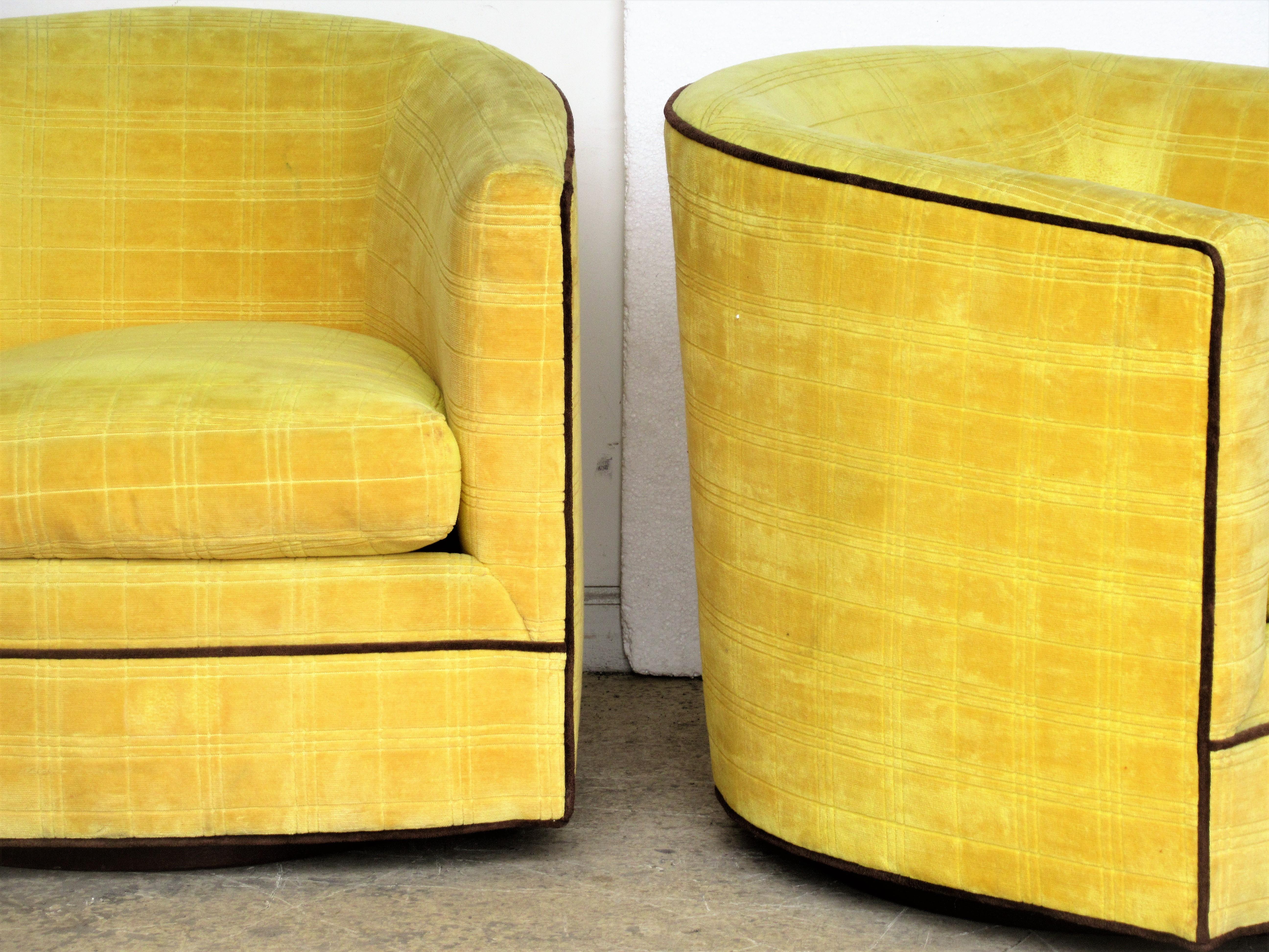 1970s Swivel Barrel Chairs in the style of Milo Baughman 2