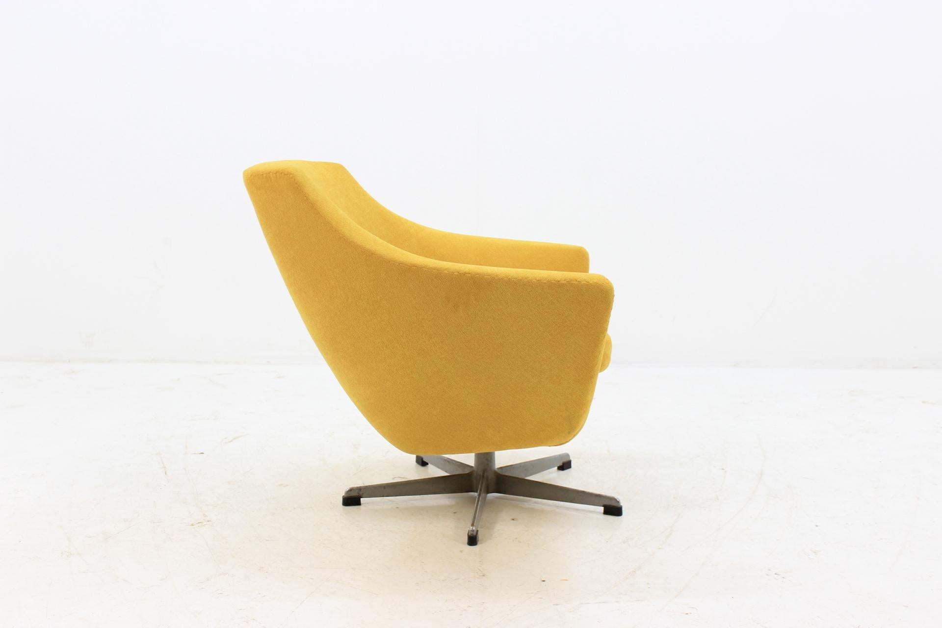 Mid-Century Modern 1970s Swivel Chair, Czechoslovakia