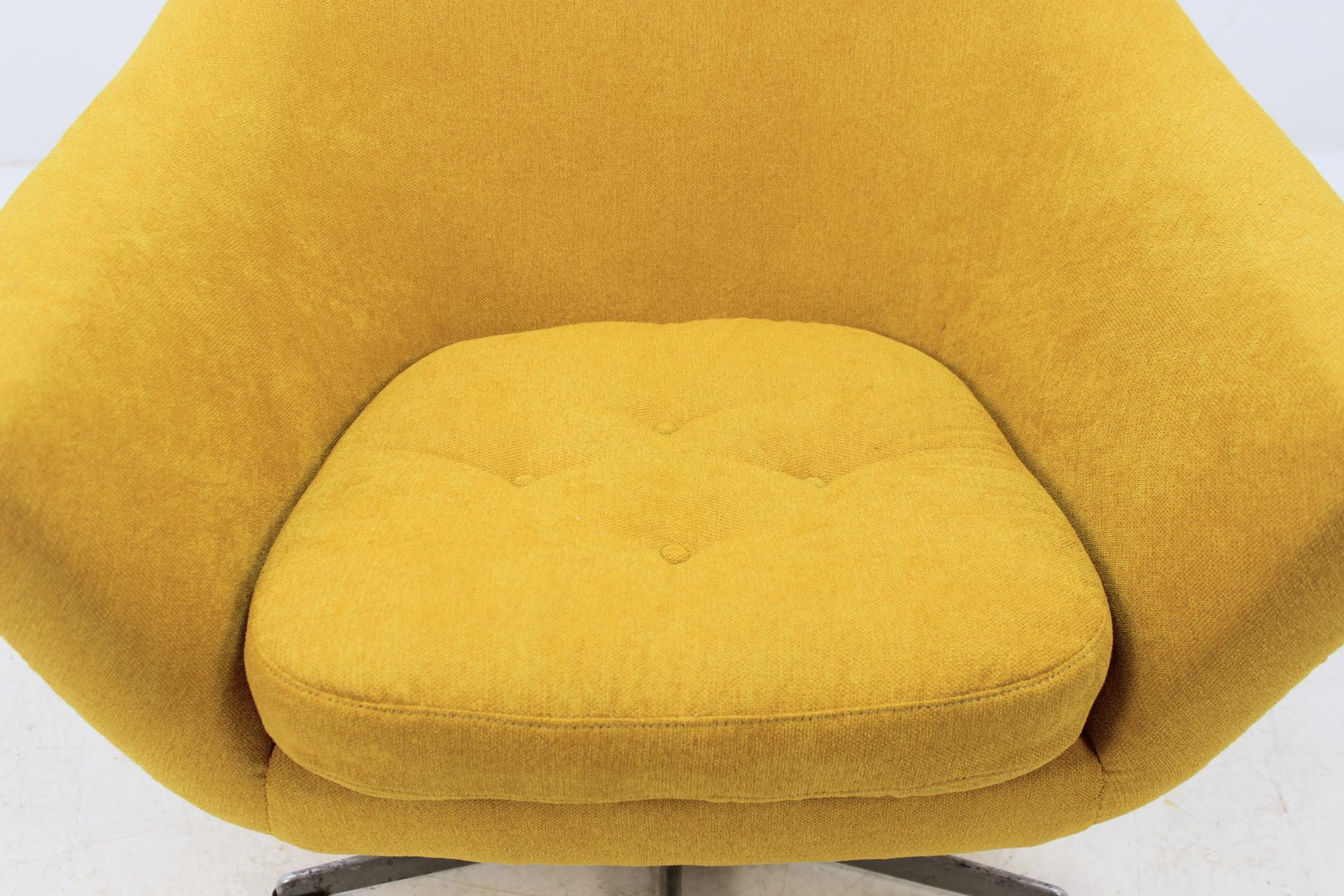 1970s Swivel Chair, Czechoslovakia 2