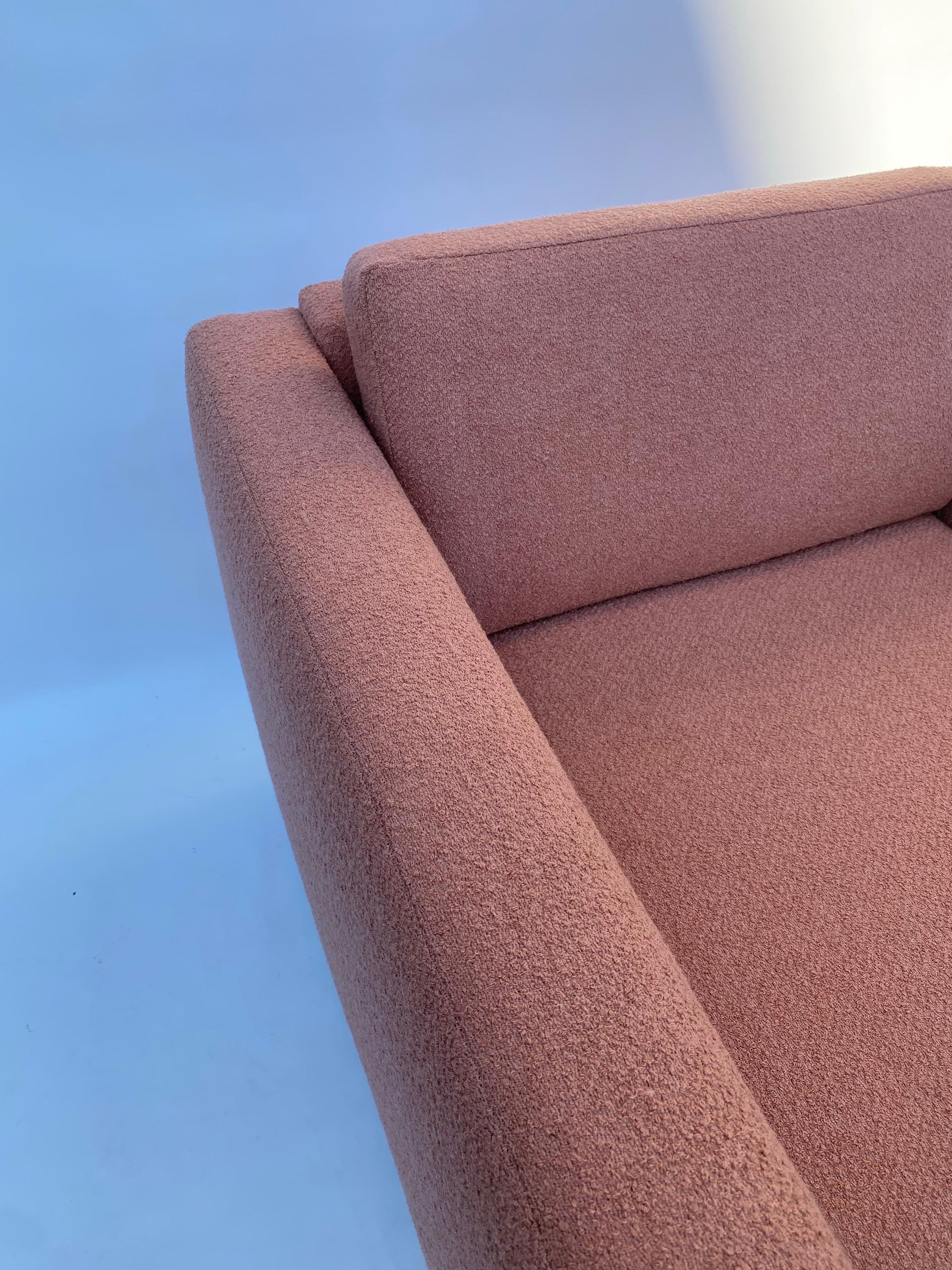 1970er Jahre Drehbarer Würfelsessel Chrom Pfirsich Boucle Vintage Midcentury Postmodern im Angebot 6