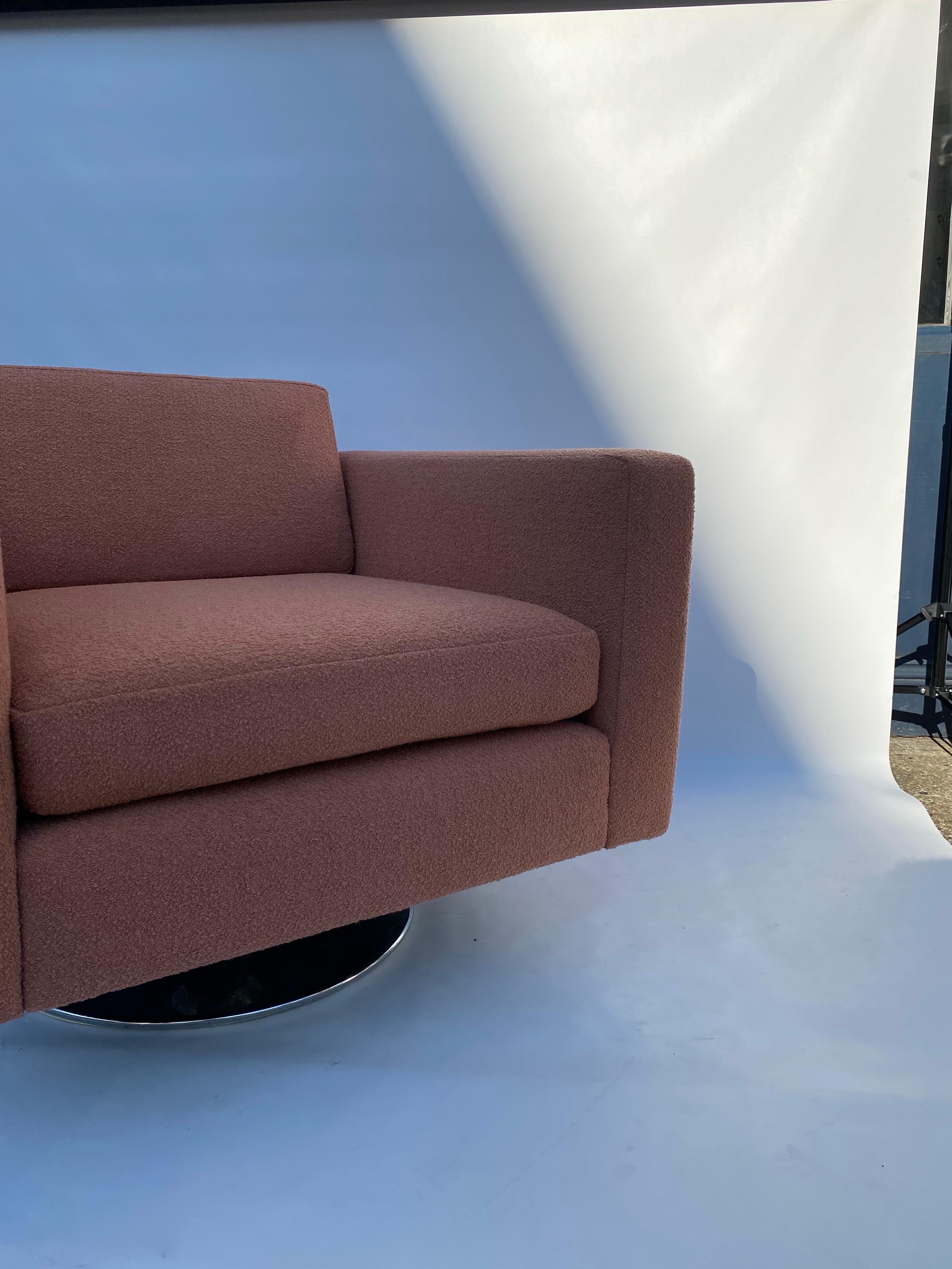 1970er Jahre Drehbarer Würfelsessel Chrom Pfirsich Boucle Vintage Midcentury Postmodern im Angebot 9
