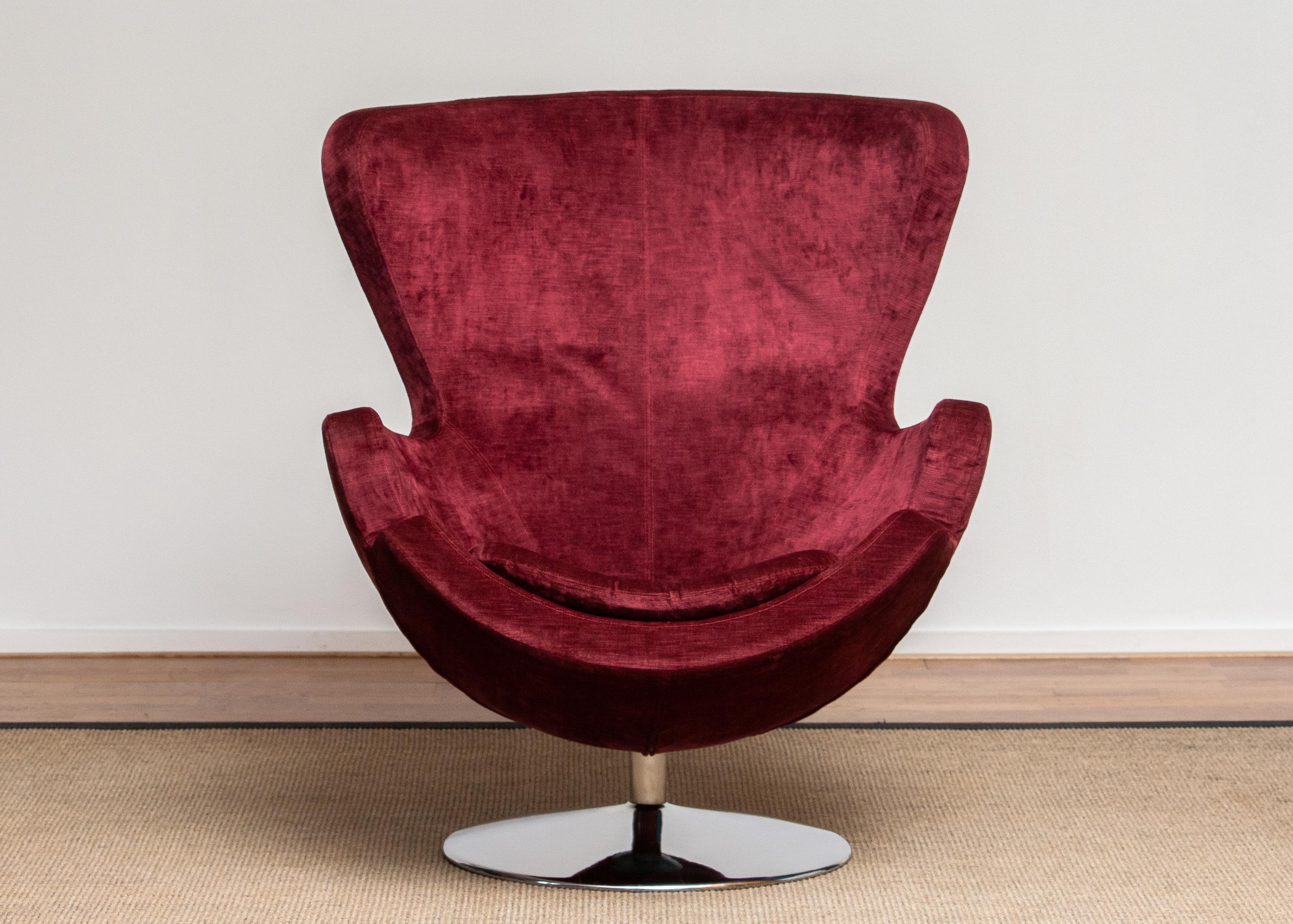 1970s, Swivel Lounge Egg Chair on Chrome Stand Colored in Bordeaux Red Baby Roy 3
