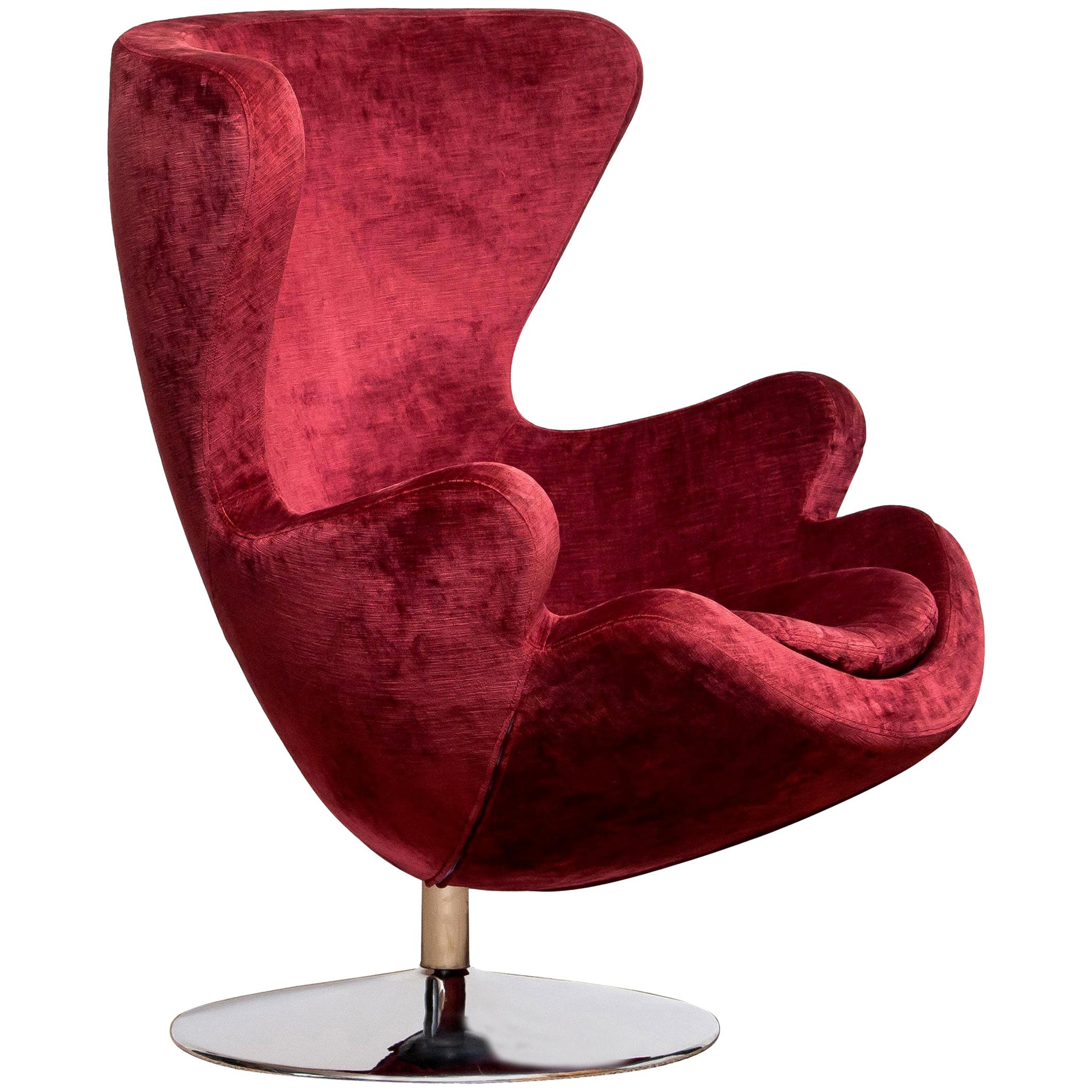1970s Swivel Lounge Egg Chair on Chrome Stand Colored in Bordeaux Red Baby Roy