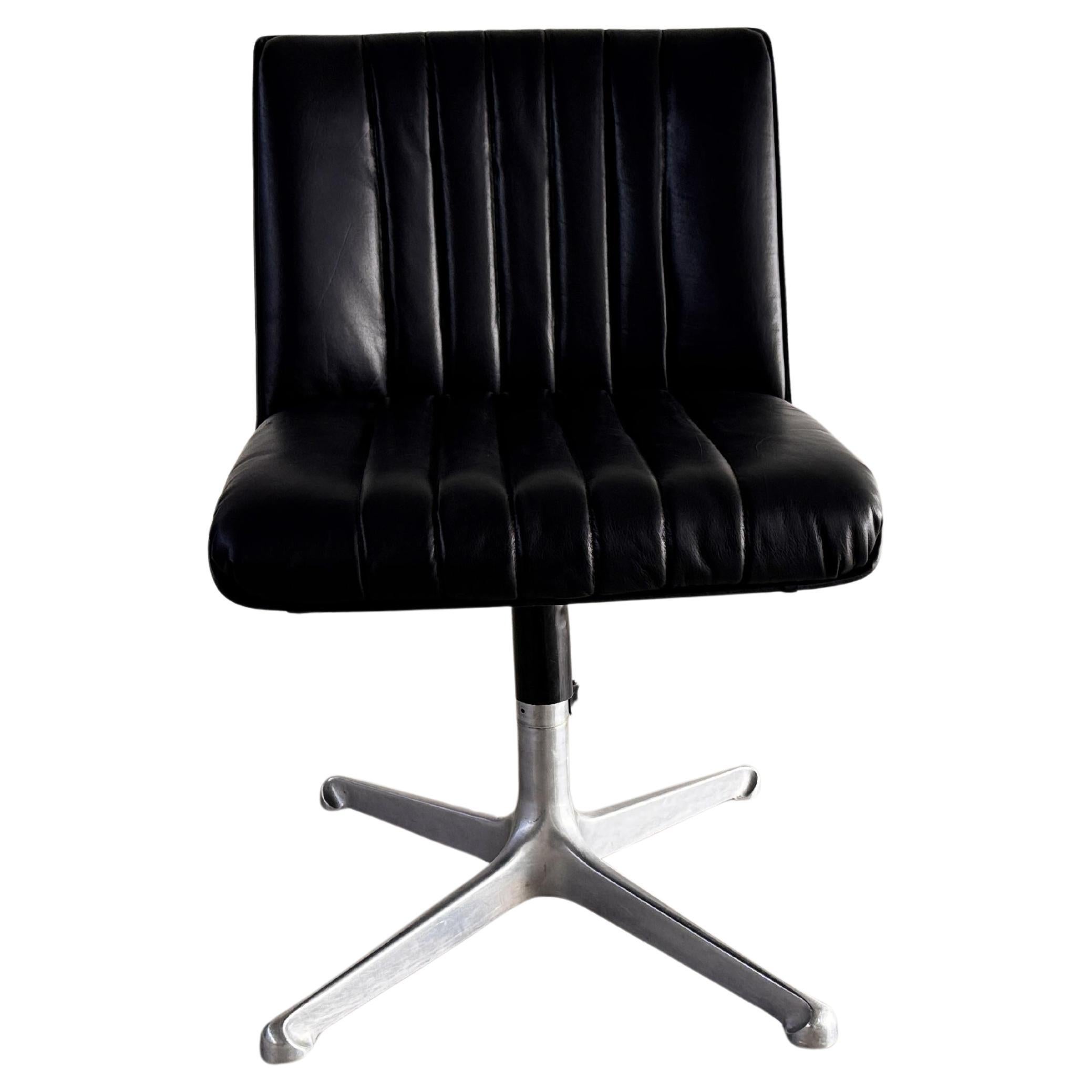 Chaise de bureau pivotante d'Osvaldo Borsani pour Tecno, années 1970