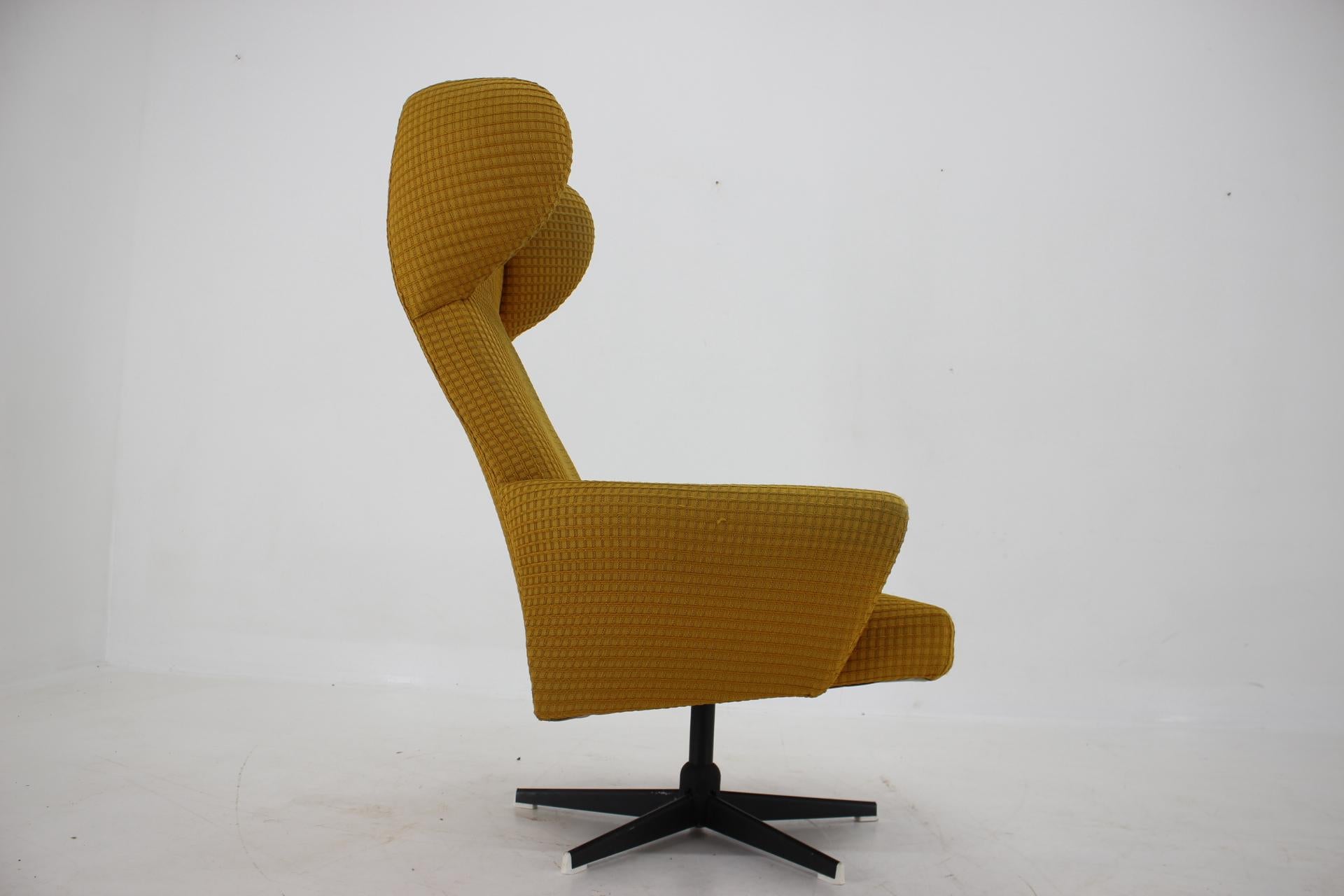 Late 20th Century 1970s Swivel Wing Chair, Czechoslovakia For Sale