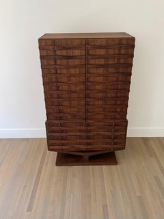 Mobili Tabago canadesi degli anni '70 - Stile brutalista - Armadio o chifforobe in noce