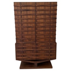 Mobili Tabago canadesi degli anni '70 - Stile brutalista - Armadio o chifforobe in noce