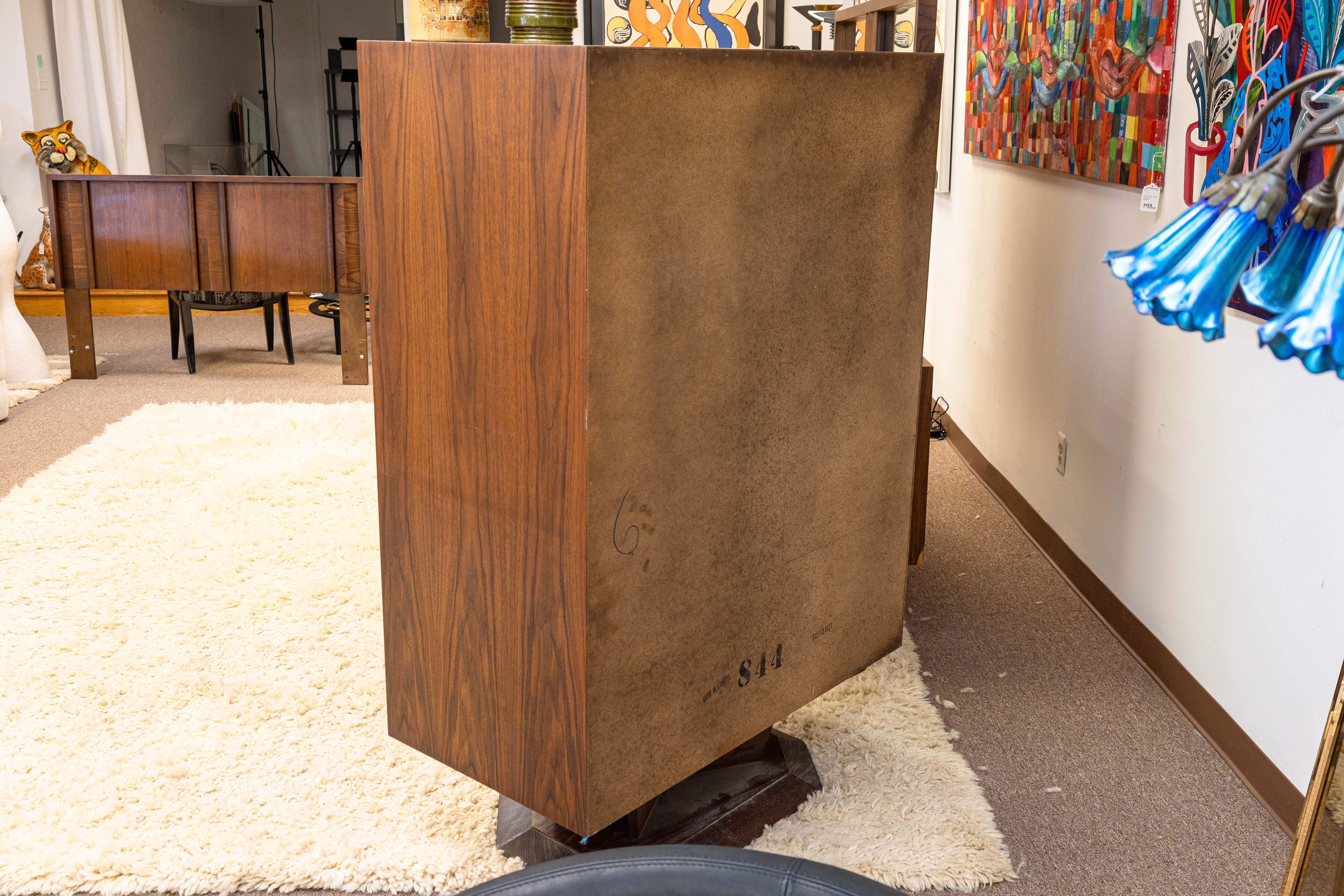 1970s Tabago Furniture Co Brutalist Walnut Wood 6 Piece Queen Bedroom Set 9