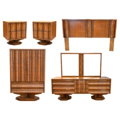 1970 Tabago Furniture Co Brutalist Walnut Wood 6 Piece Queen Bedroom Set (Ensemble de chambre à coucher)