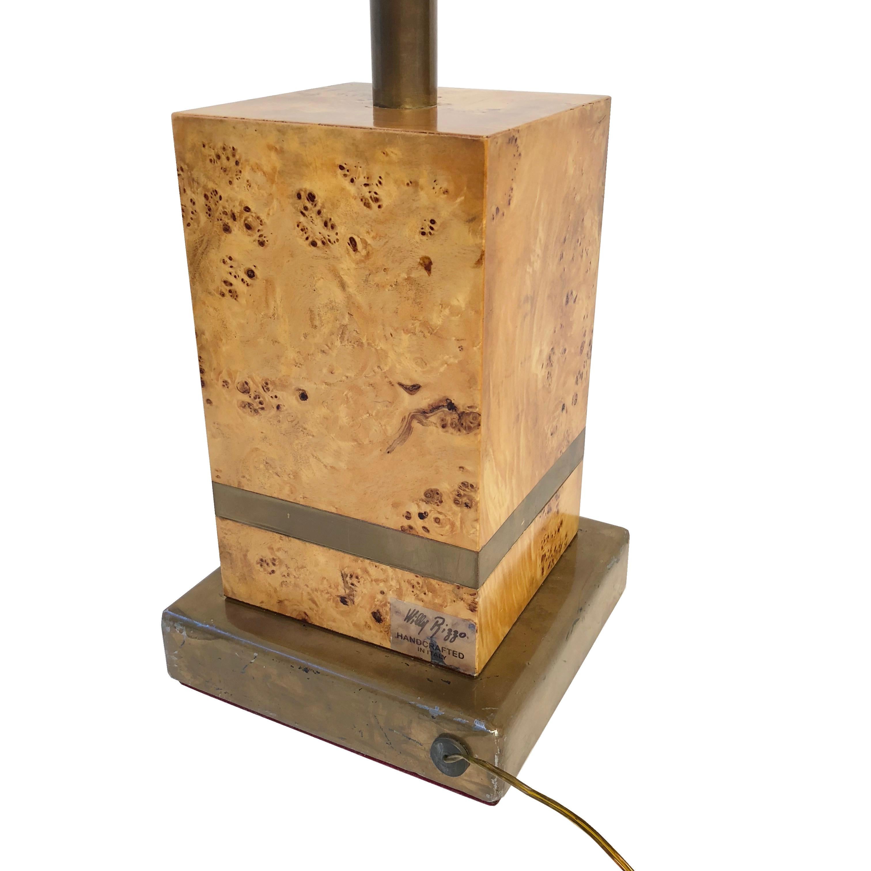 1970s Table Lamp by Willy Rizzo in Burl Wood and Brass Mid-Century Modern Italy In Good Condition For Sale In Rome, IT