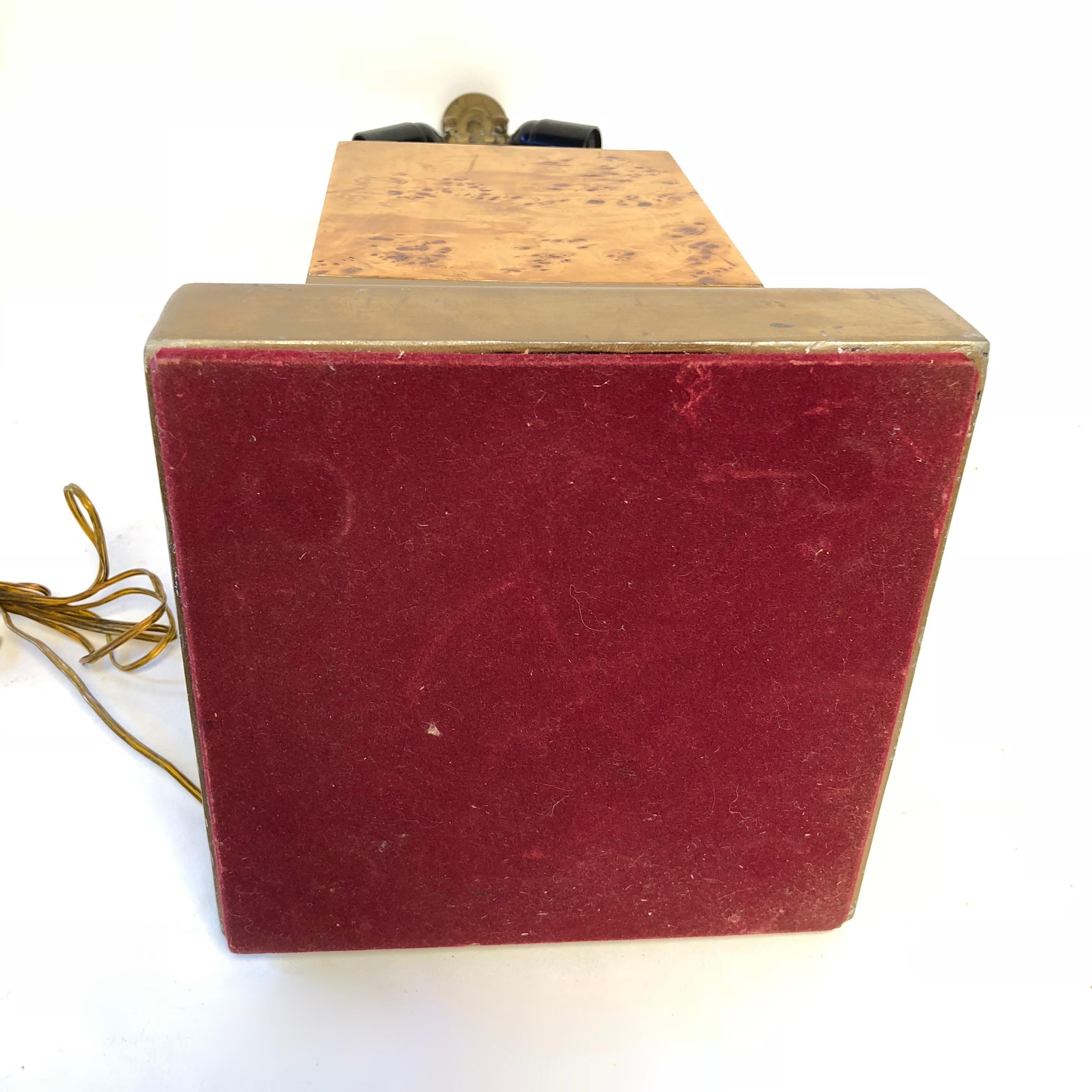 Mid-Century-Tischlampe aus Holz und Messing im Willy Rizzo-Stil, Italien 1970er Jahre (Ende des 20. Jahrhunderts) im Angebot