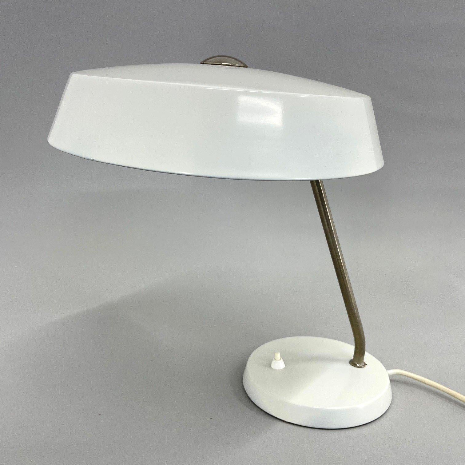 1970's Table Lamp in Luis Kalff Style In Good Condition For Sale In Praha, CZ