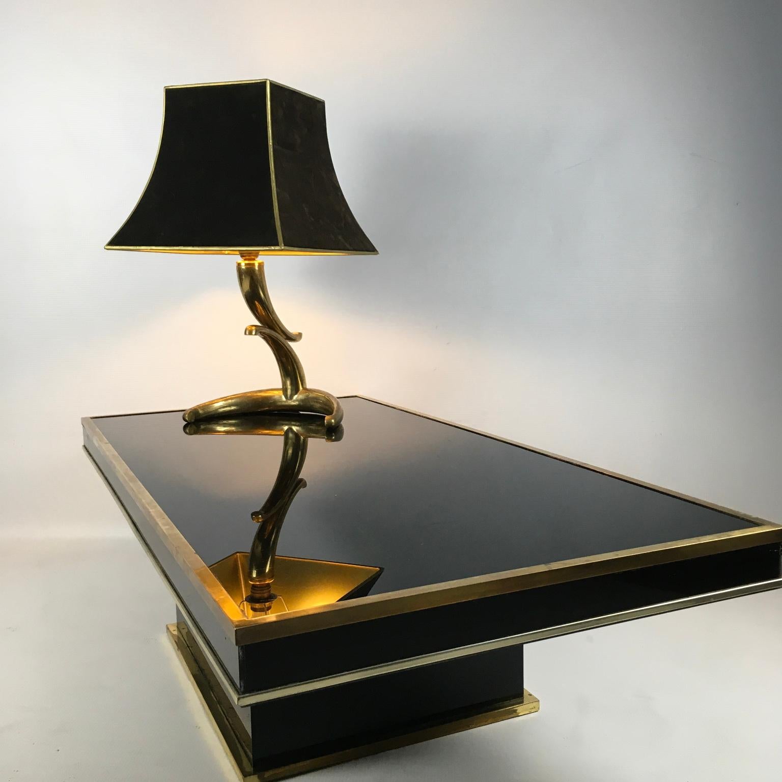 1970s Table Lamp in Solid Brass Horns Shape with Velvet Lampshade, France For Sale 2