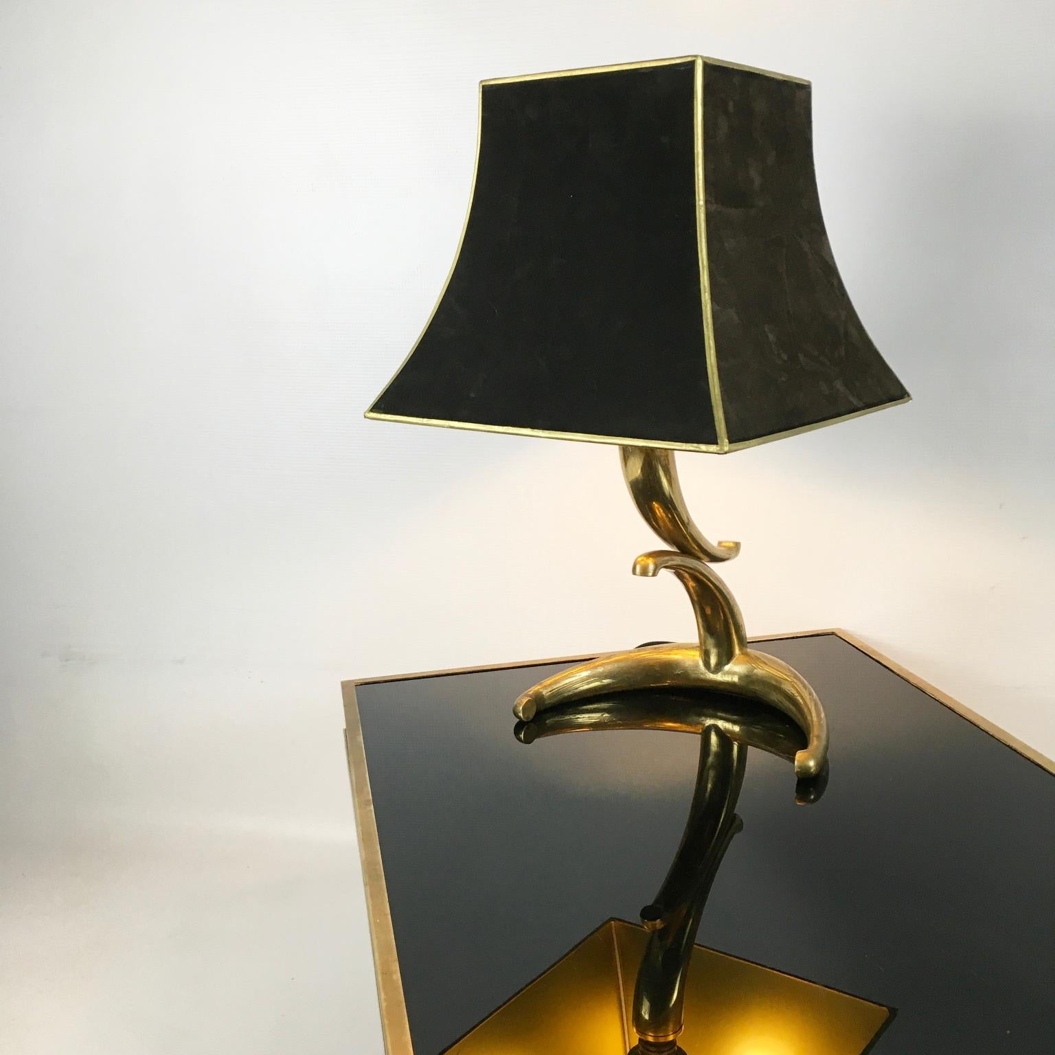 Hollywood Regency 1970s Table Lamp in Solid Brass Horns Shape with Velvet Lampshade, France For Sale