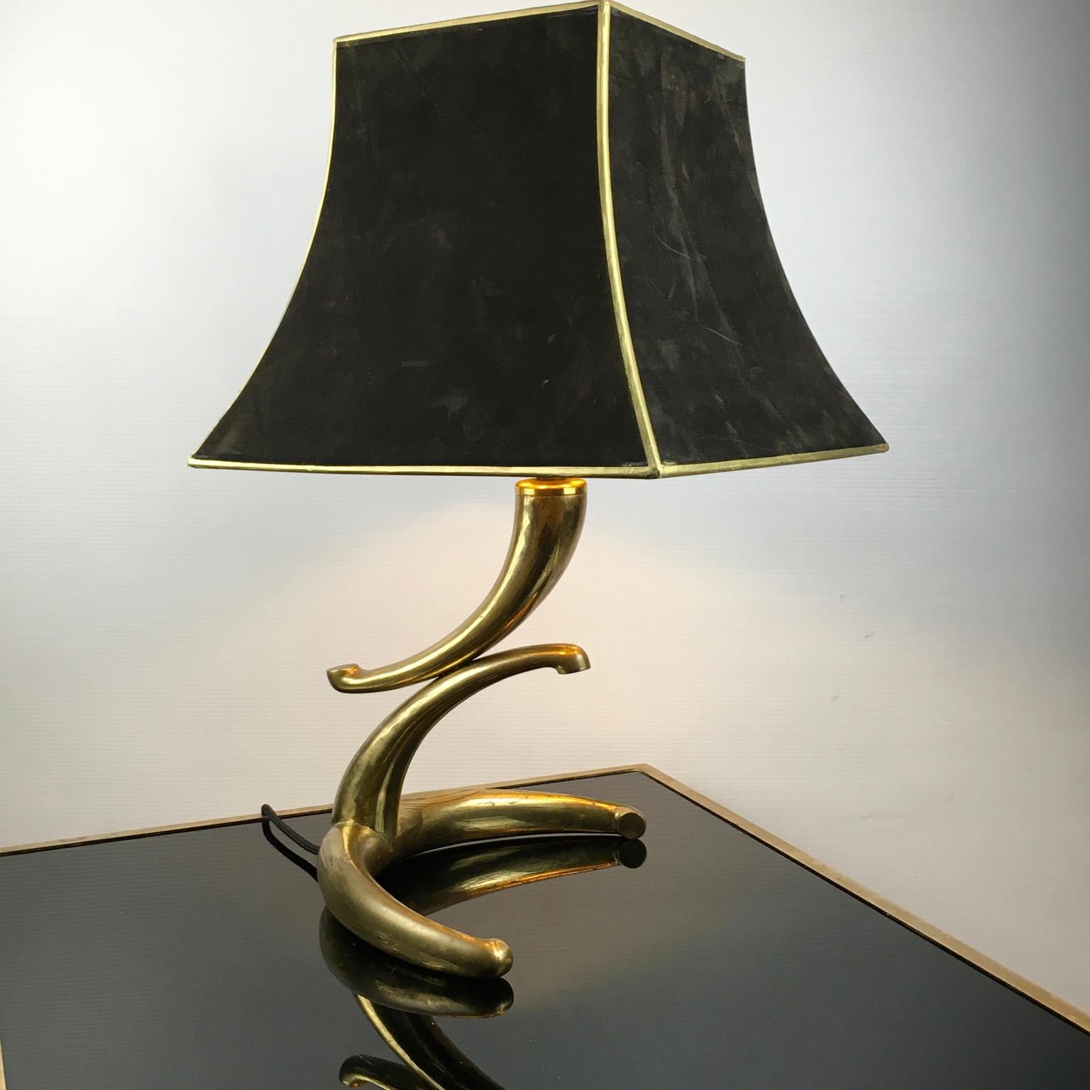 Metalwork 1970s Table Lamp in Solid Brass Horns Shape with Velvet Lampshade, France For Sale