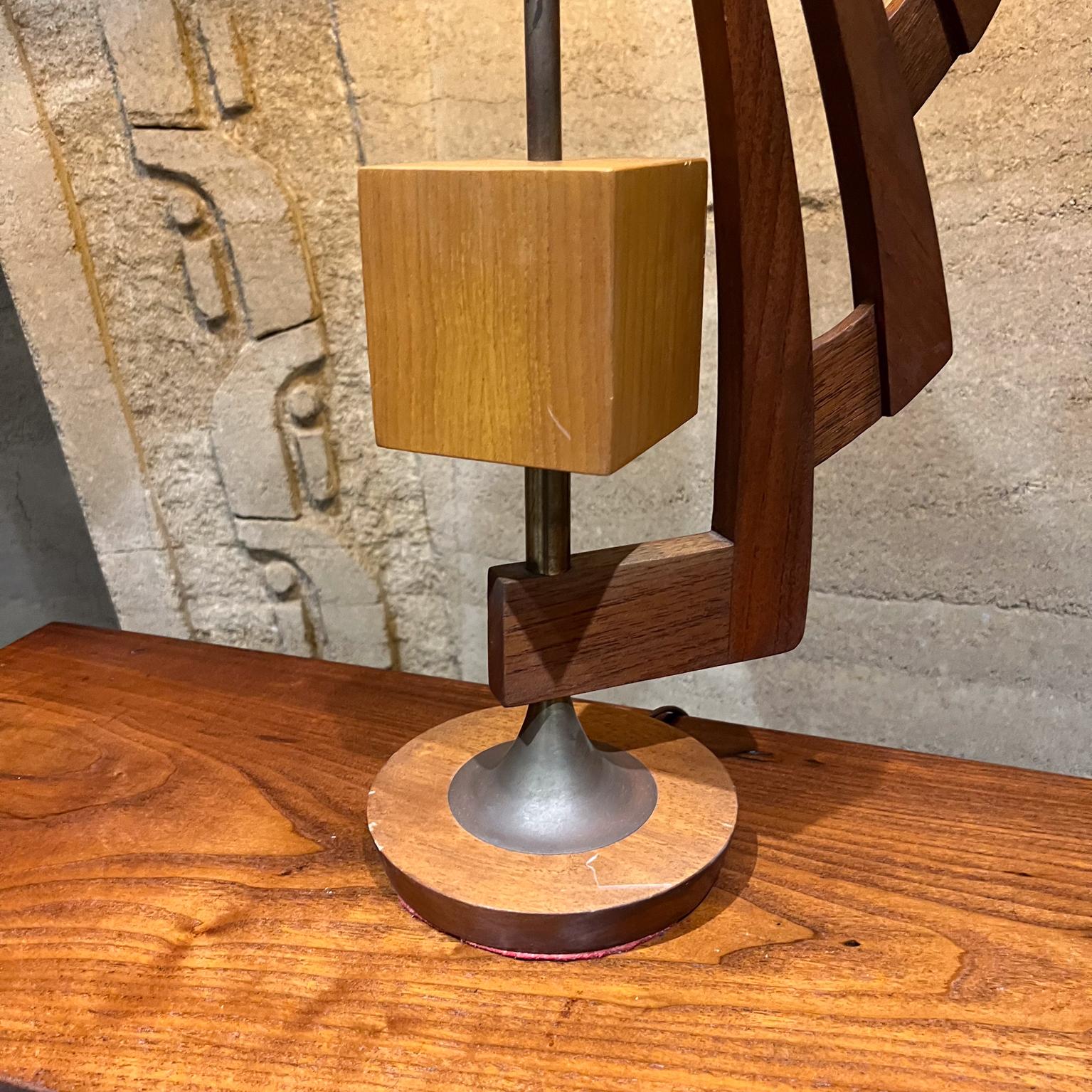 1970s Table Lamp Sculptural Art Carved Wood Brass Mexico City  For Sale 11