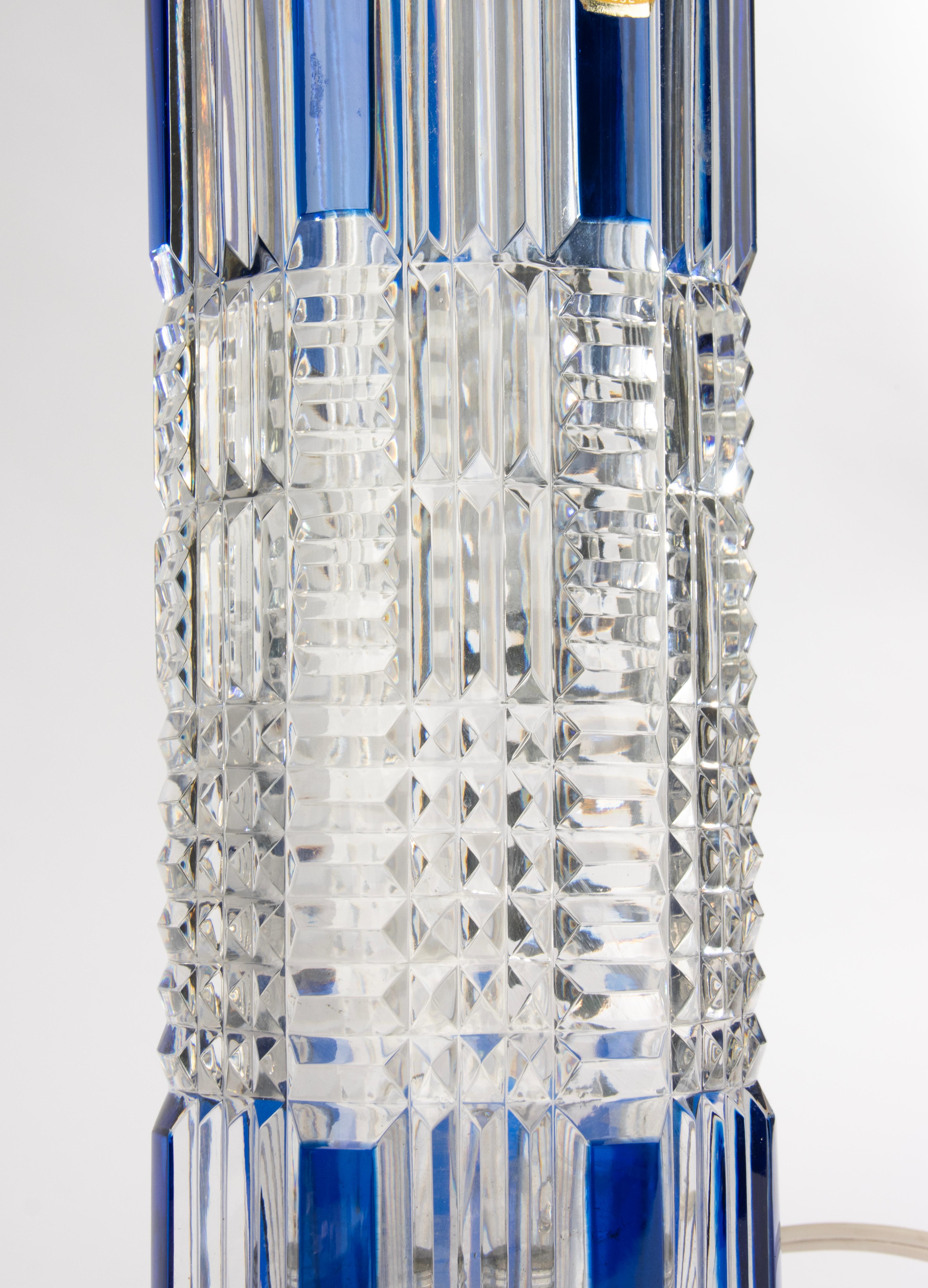 1970s Table Lamp - Val Saint Lambert - Cut Crystal - Blue Overlay en vente 8