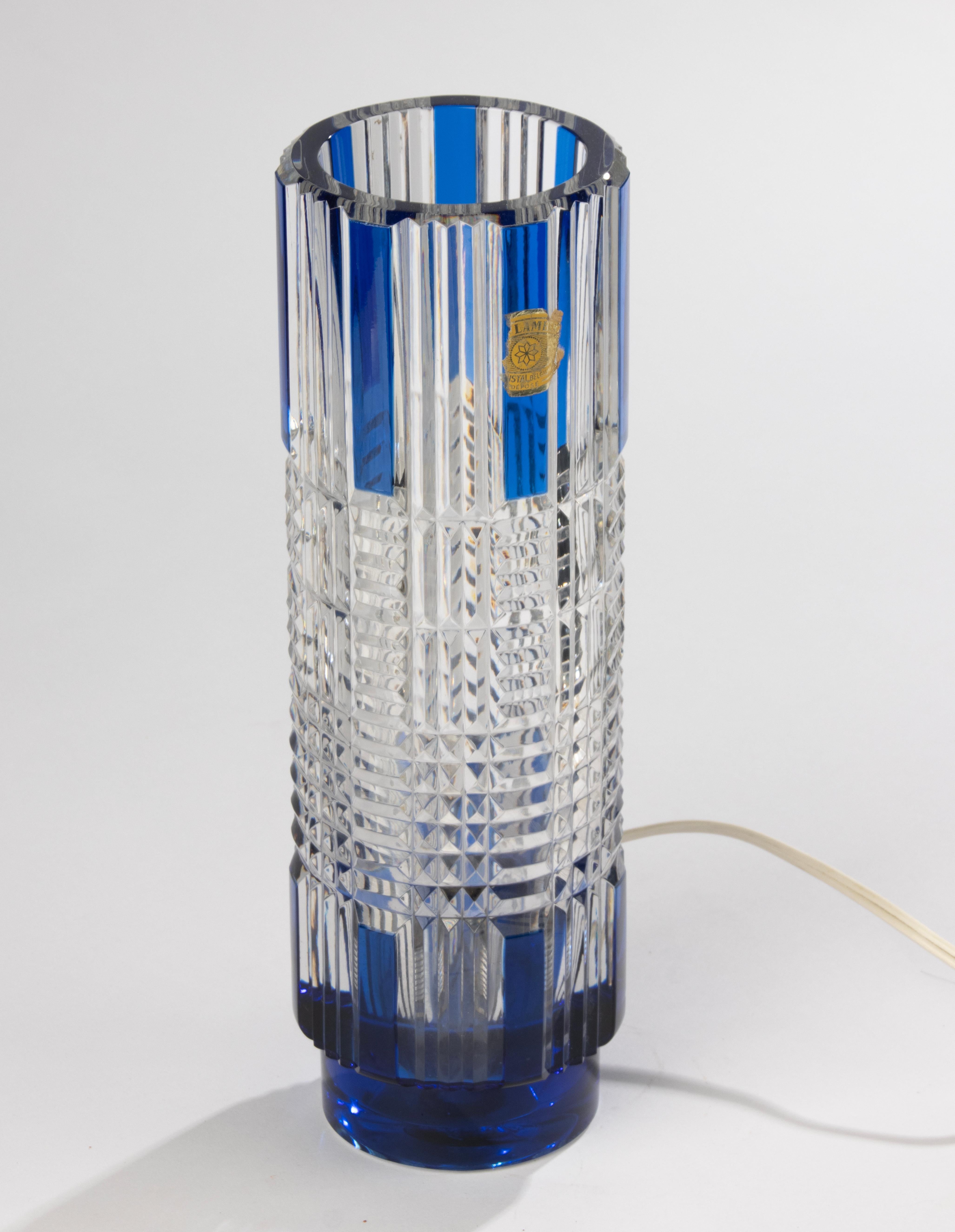 Fait main 1970s Table Lamp - Val Saint Lambert - Cut Crystal - Blue Overlay en vente