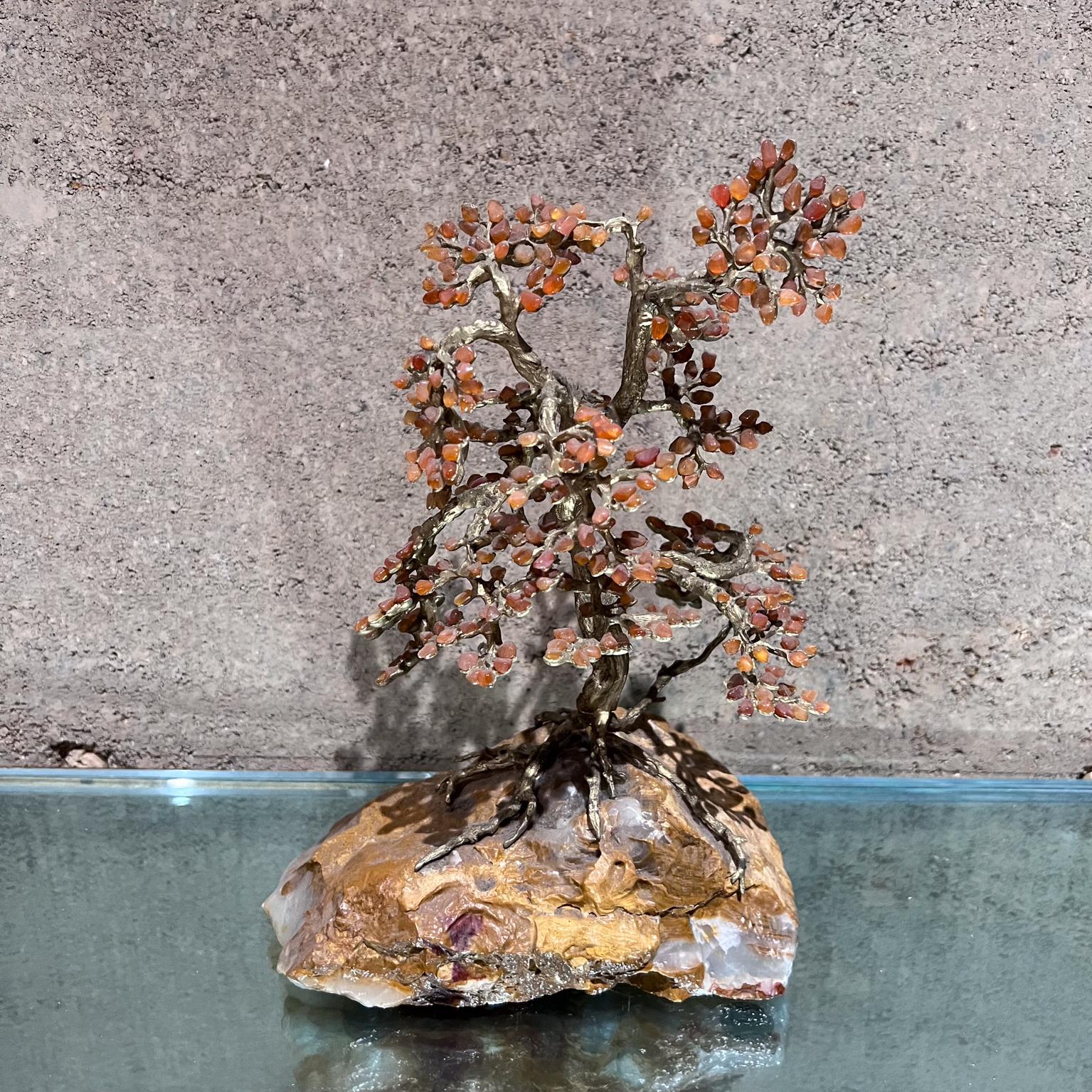 1970s table sculpture bonsai tree organic stone base
11 h x 7.75 w x 5 d
Original preowned vintage condition
Please review images provided.
