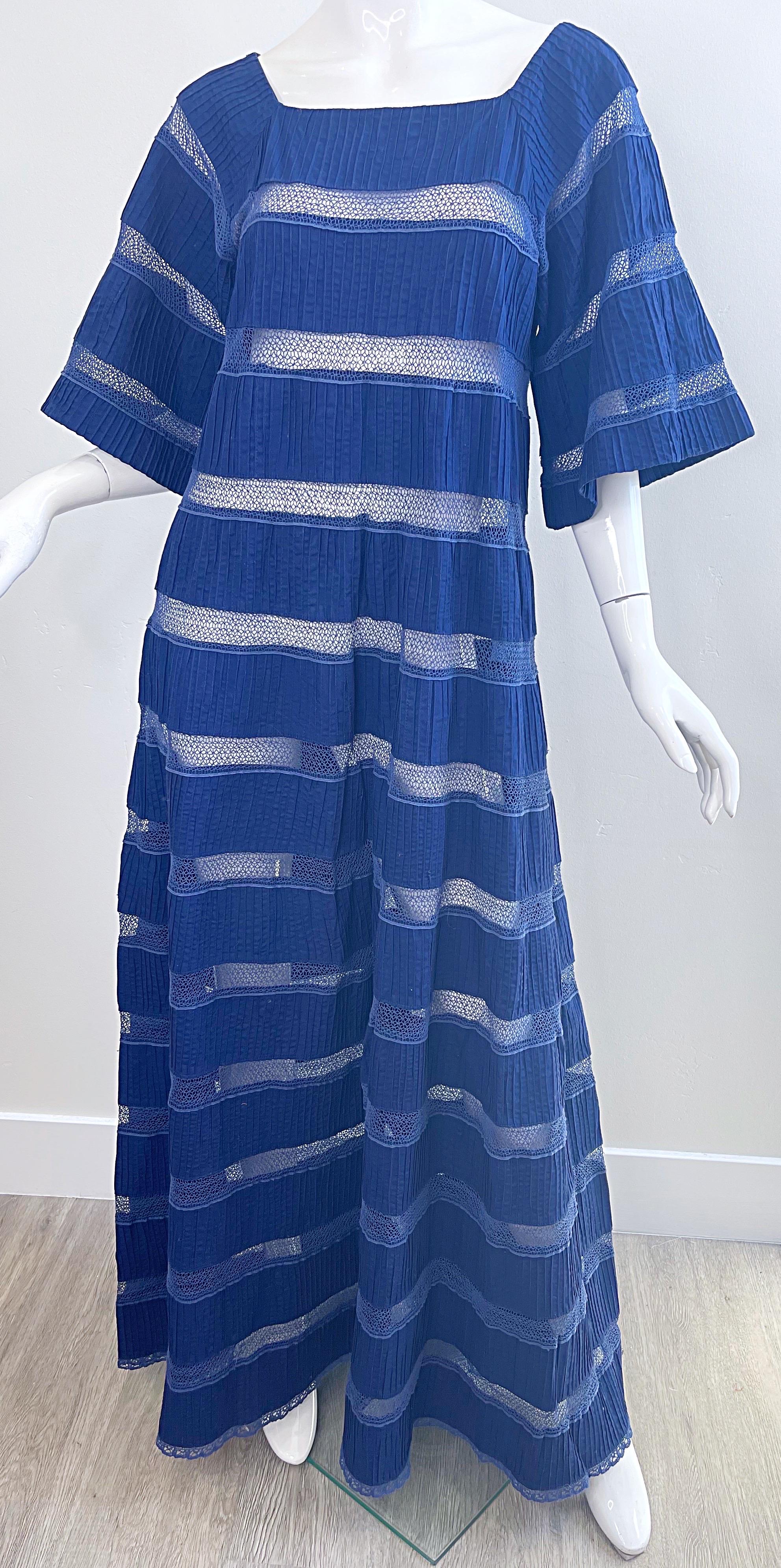 1970s Tachi Castillo for Pan American Phoenix Navy Blue Crochet 70s Maxi Dress For Sale 6