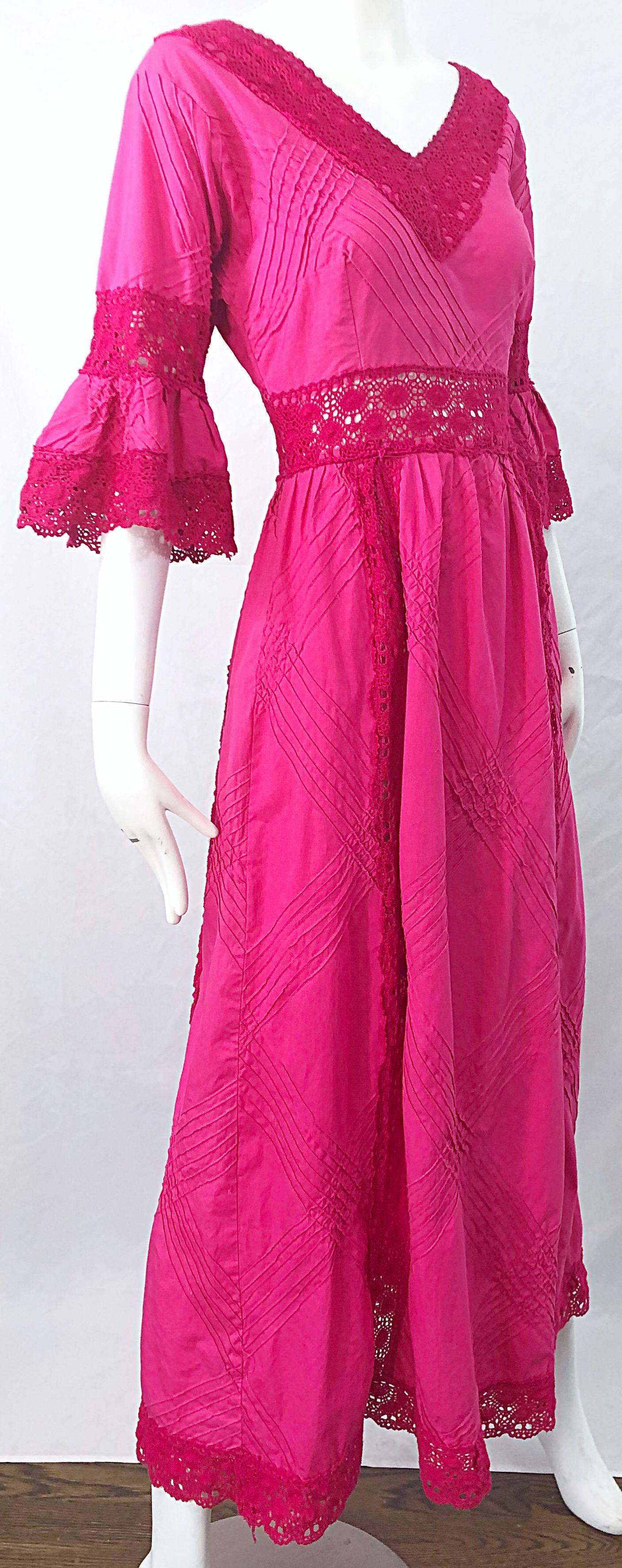 1970s Tachi Castillo Hot Pink Mexican Crochet Vintage Cotton 70s Maxi Dress In Excellent Condition For Sale In San Diego, CA