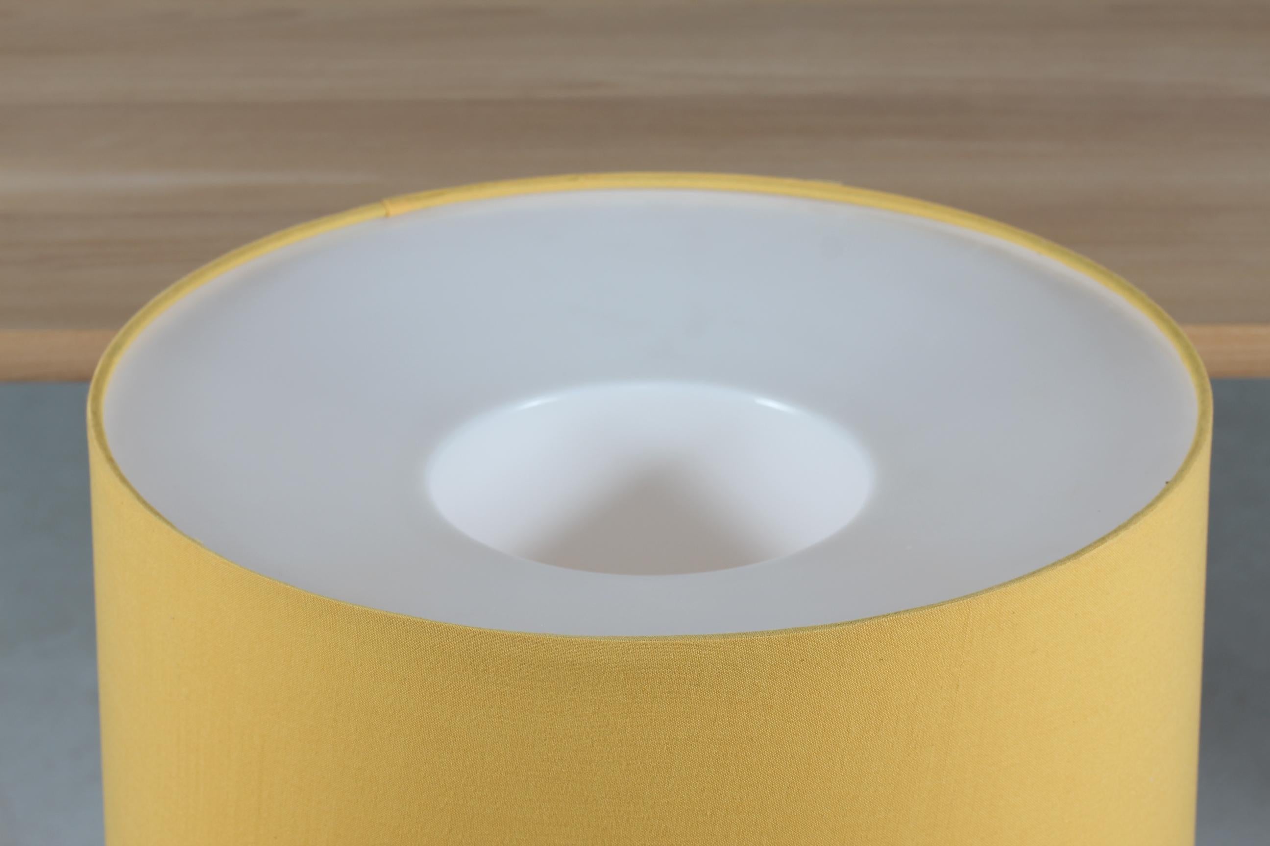 Tessuto Lampada da tavolo alta in ceramica di Bjørn Wiinblad per Rosentahl degli anni '70 con paralume nuovo in vendita