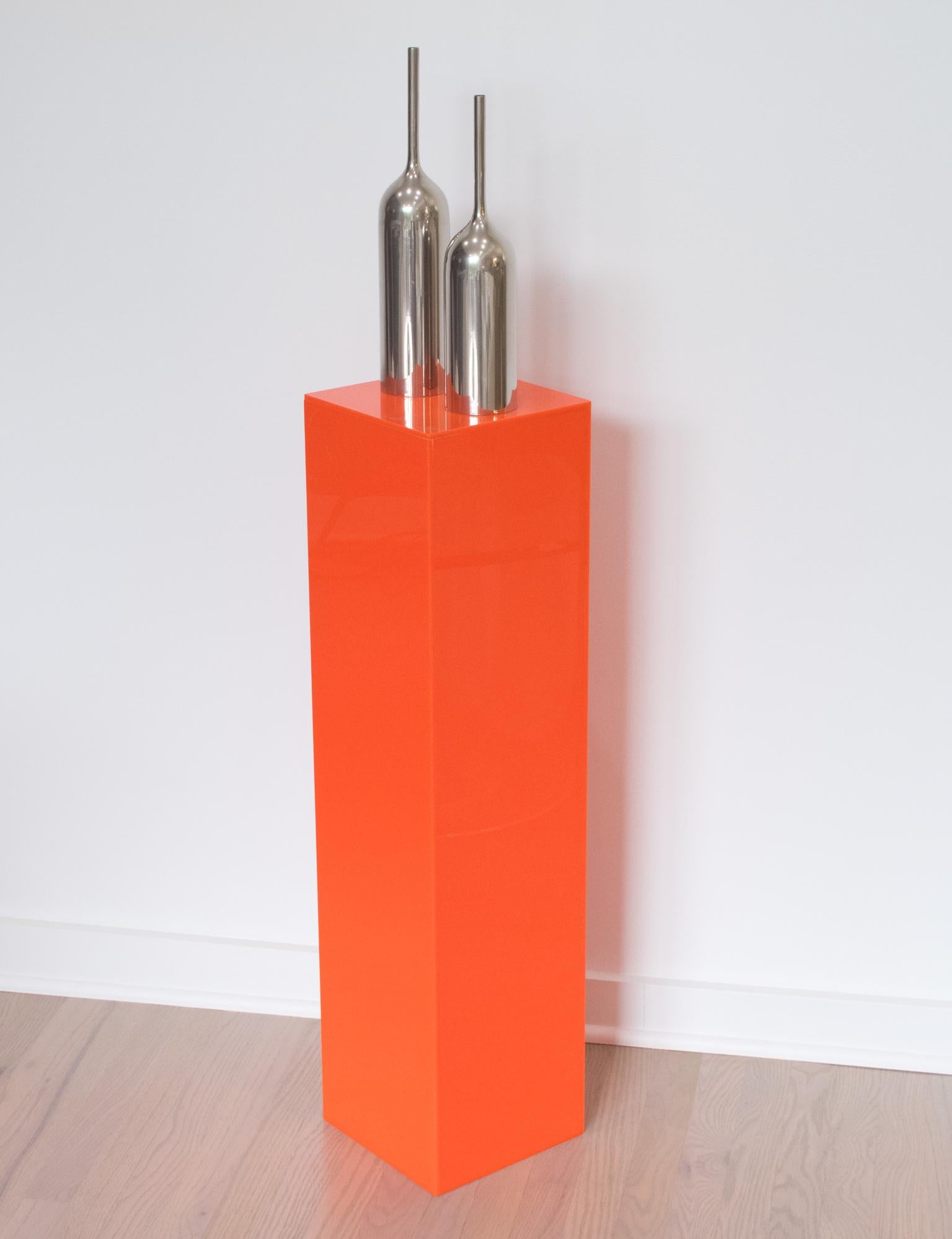 1970s Tall Orange Lucite Acrylic Pedestal Stand Display Column In Good Condition In Atlanta, GA