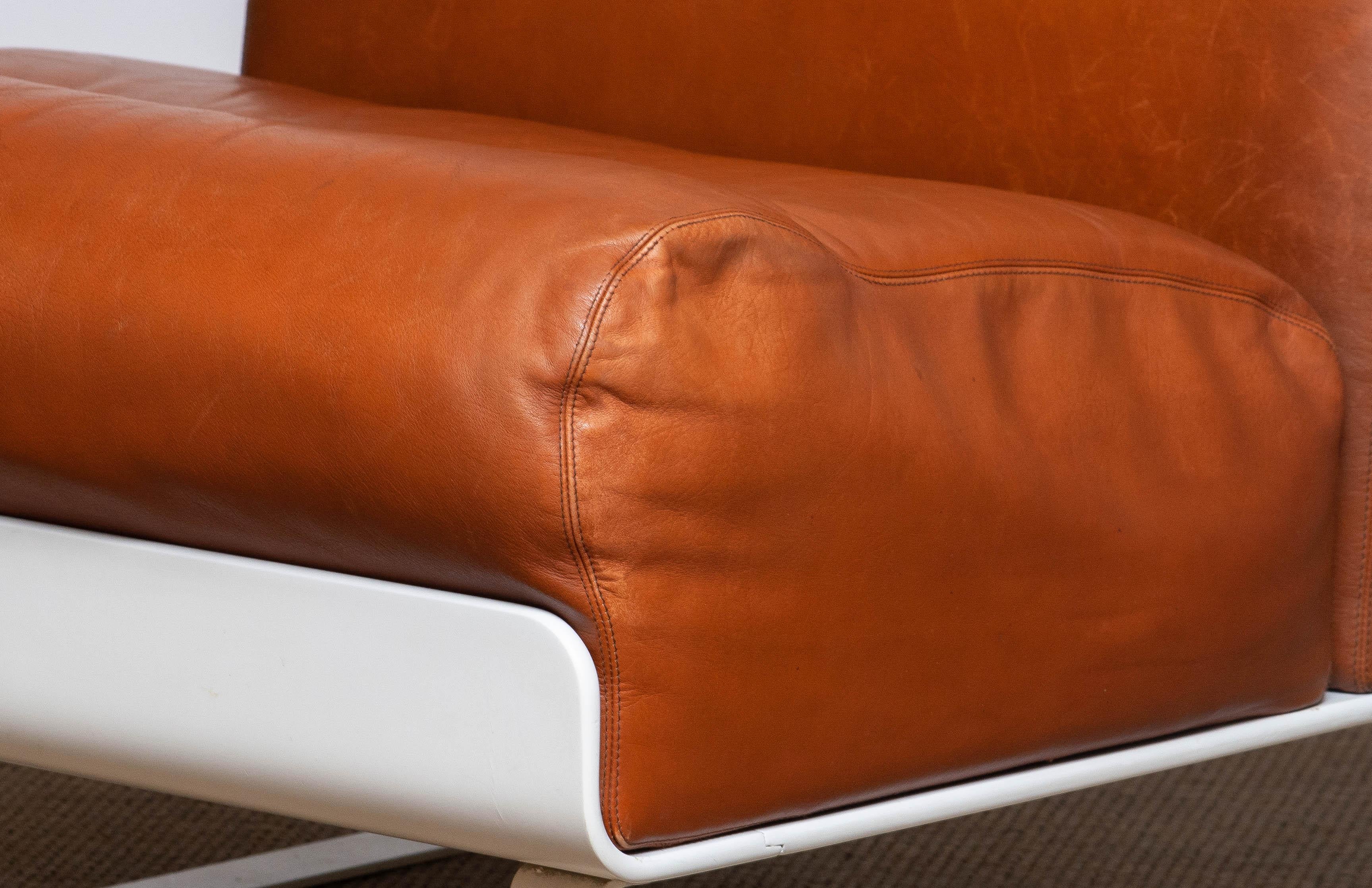 Tan Ledersessel „Orbis“ Clubsessel mit weißer Muschel von COR Deutschland 1970er Jahre im Angebot 4