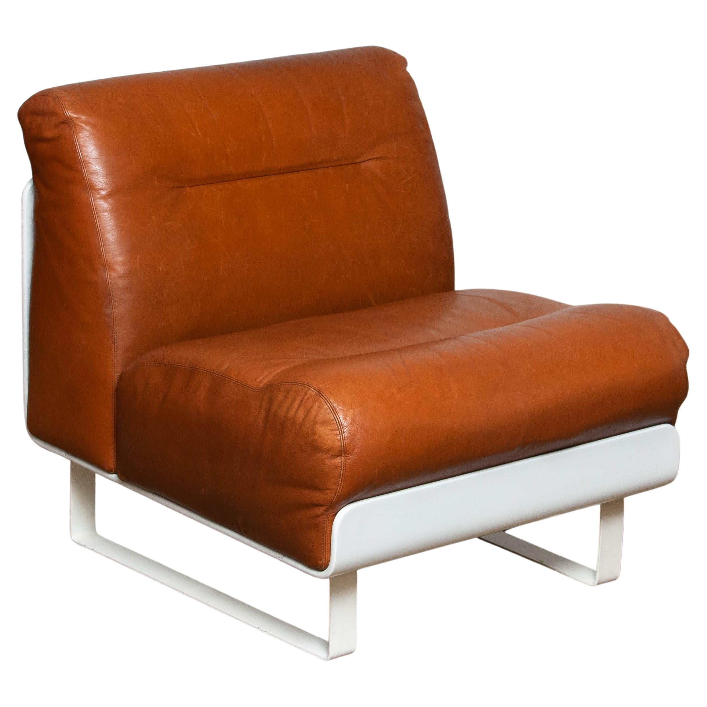 Fauteuil club Orbis en cuir brun clair avec coquille blanche par COR, Allemagne, 1970