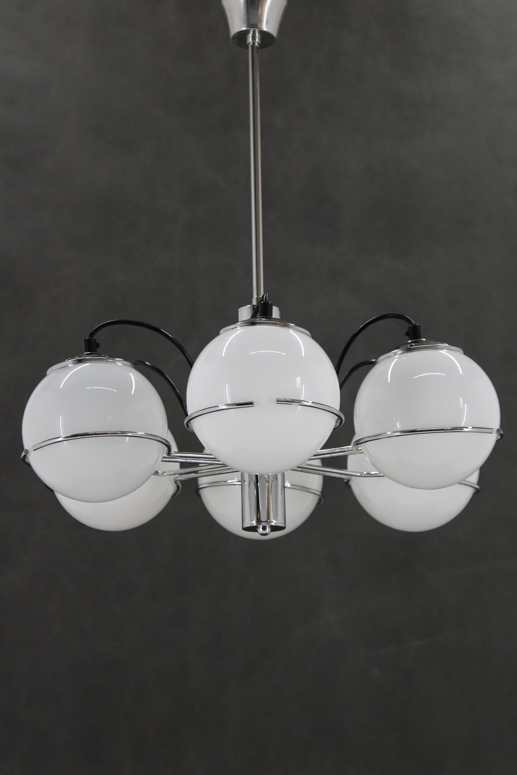 -  cleaned and polished  
- 6x , E26-E27 bulbs 
- US wiring compatible 