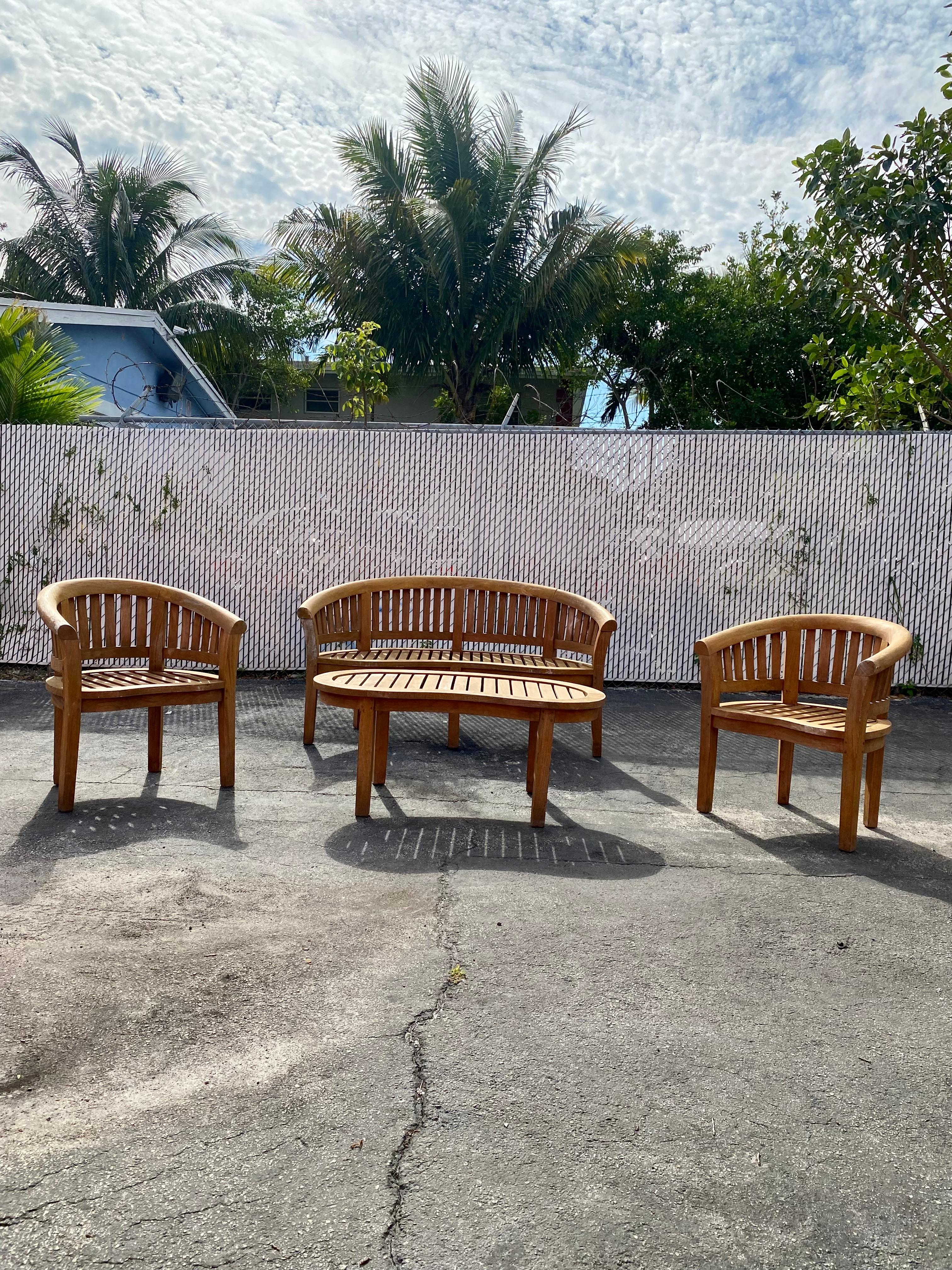1970s Teak Curved Barrel Kidney Slatted Settee Table Chairs, Set of 4 In Good Condition For Sale In Fort Lauderdale, FL