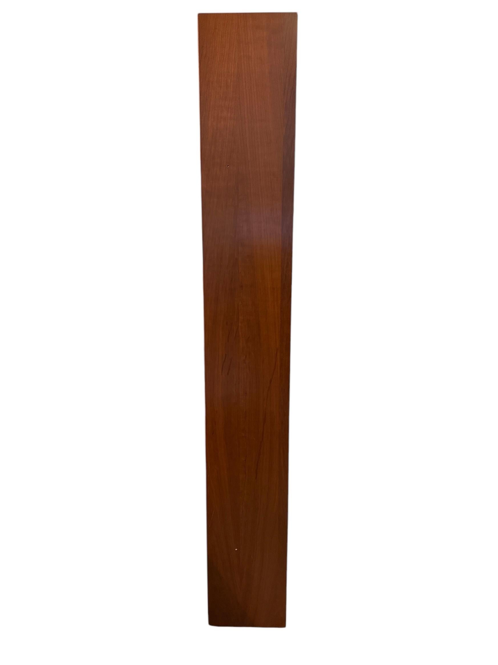 1970s Teak Danish Corner Display Bookshelf In Excellent Condition In Pasadena, CA