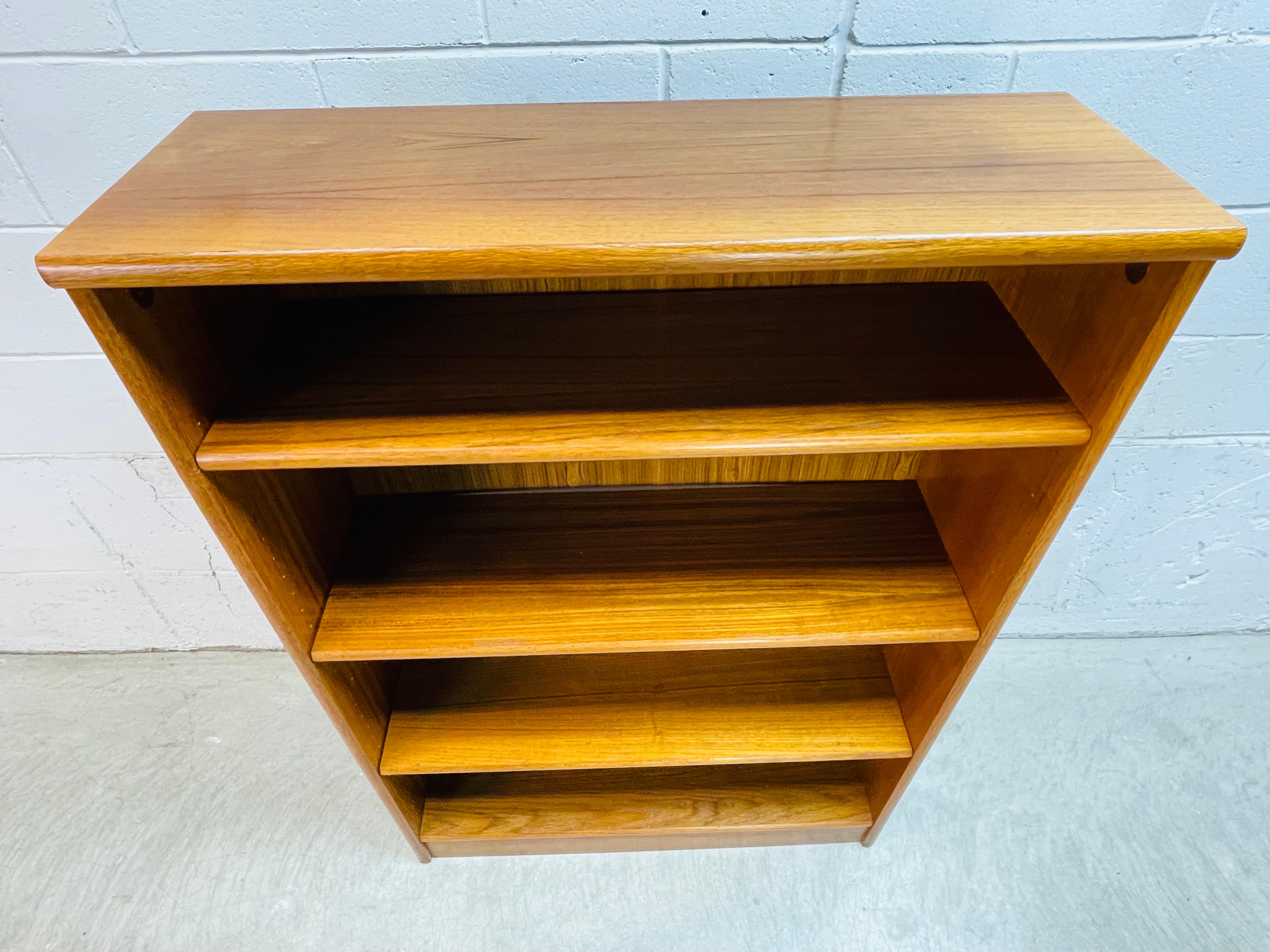 1970s Teak Wood Bookcase For Sale 2