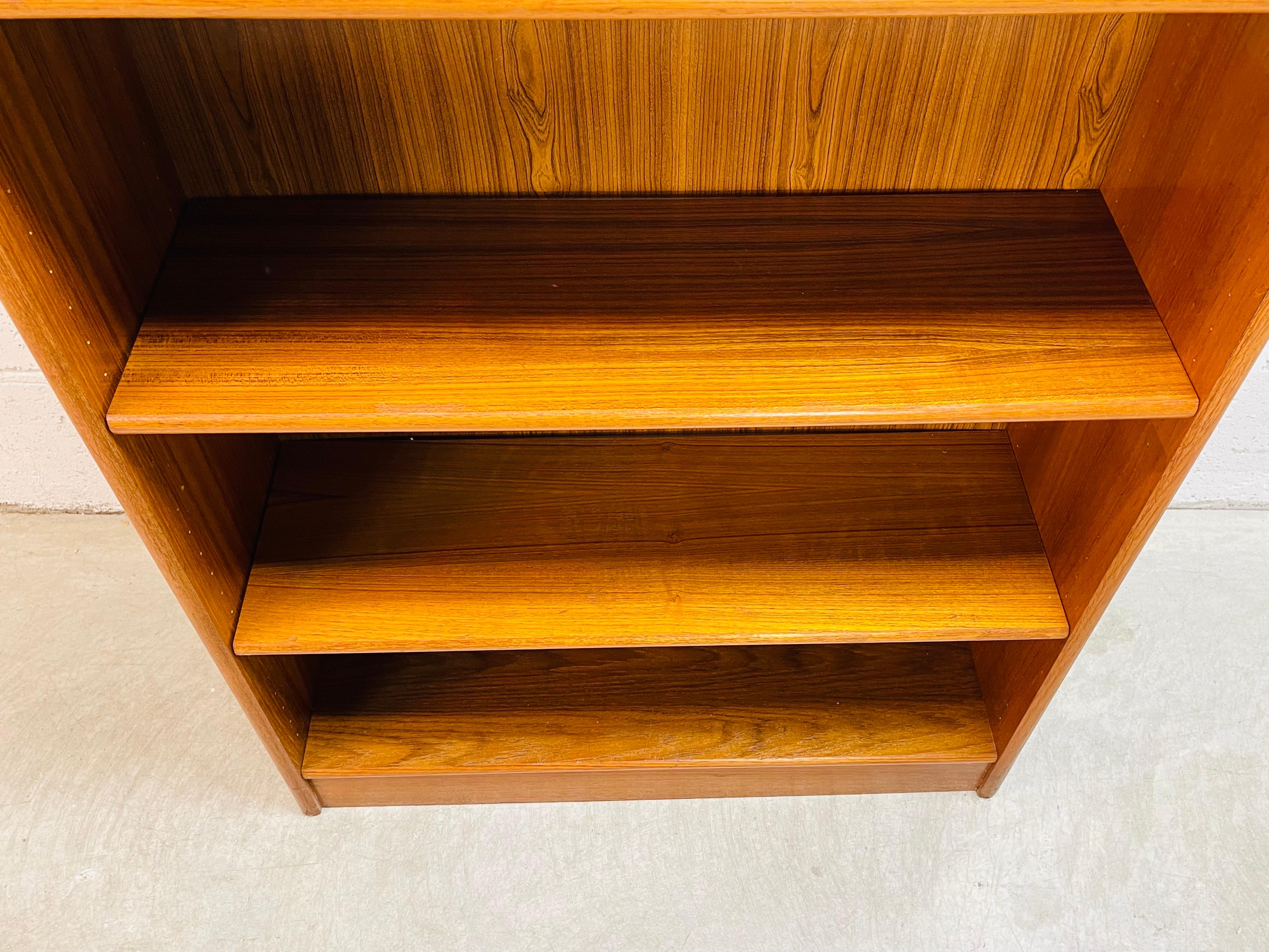 1970s Teak Wood Bookcase For Sale 3
