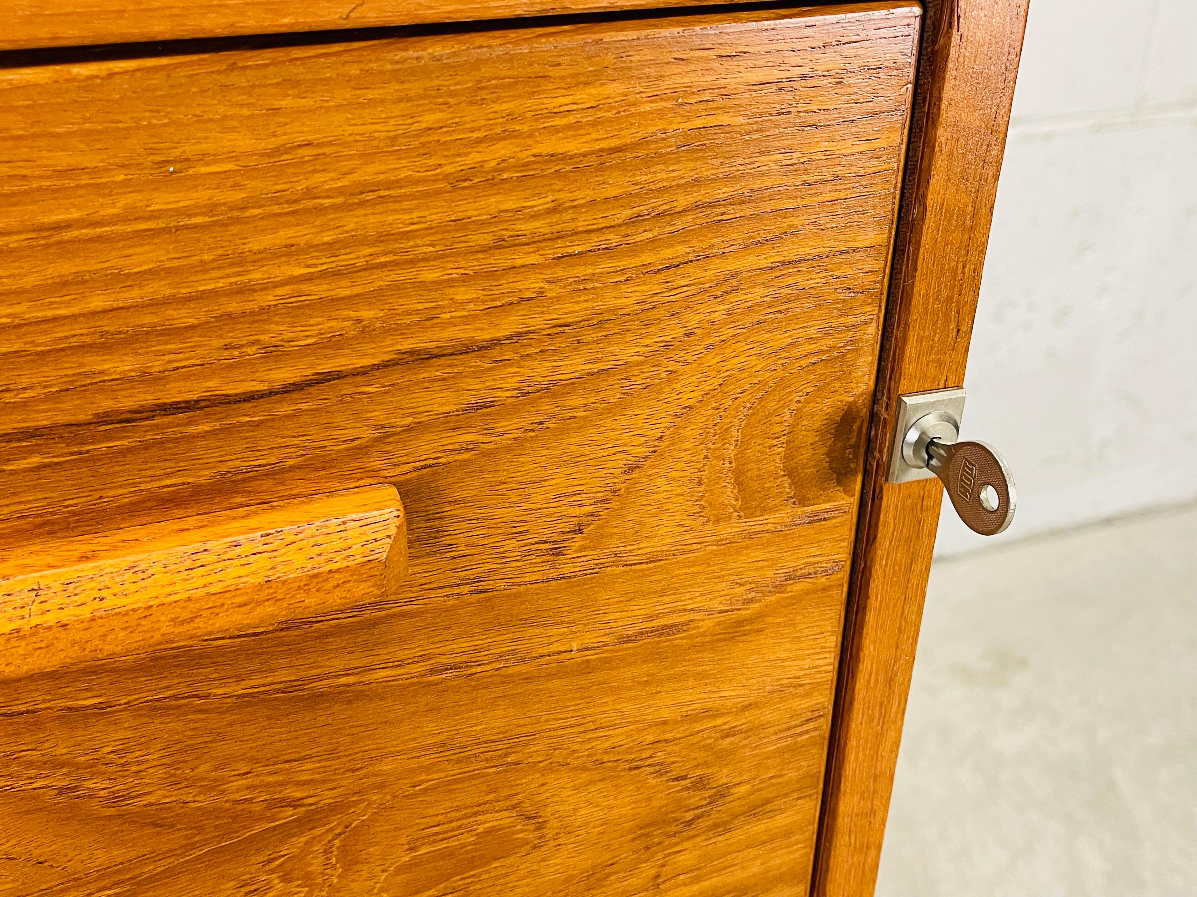 1970s Teak Wood File Cabinet In Good Condition For Sale In Amherst, NH