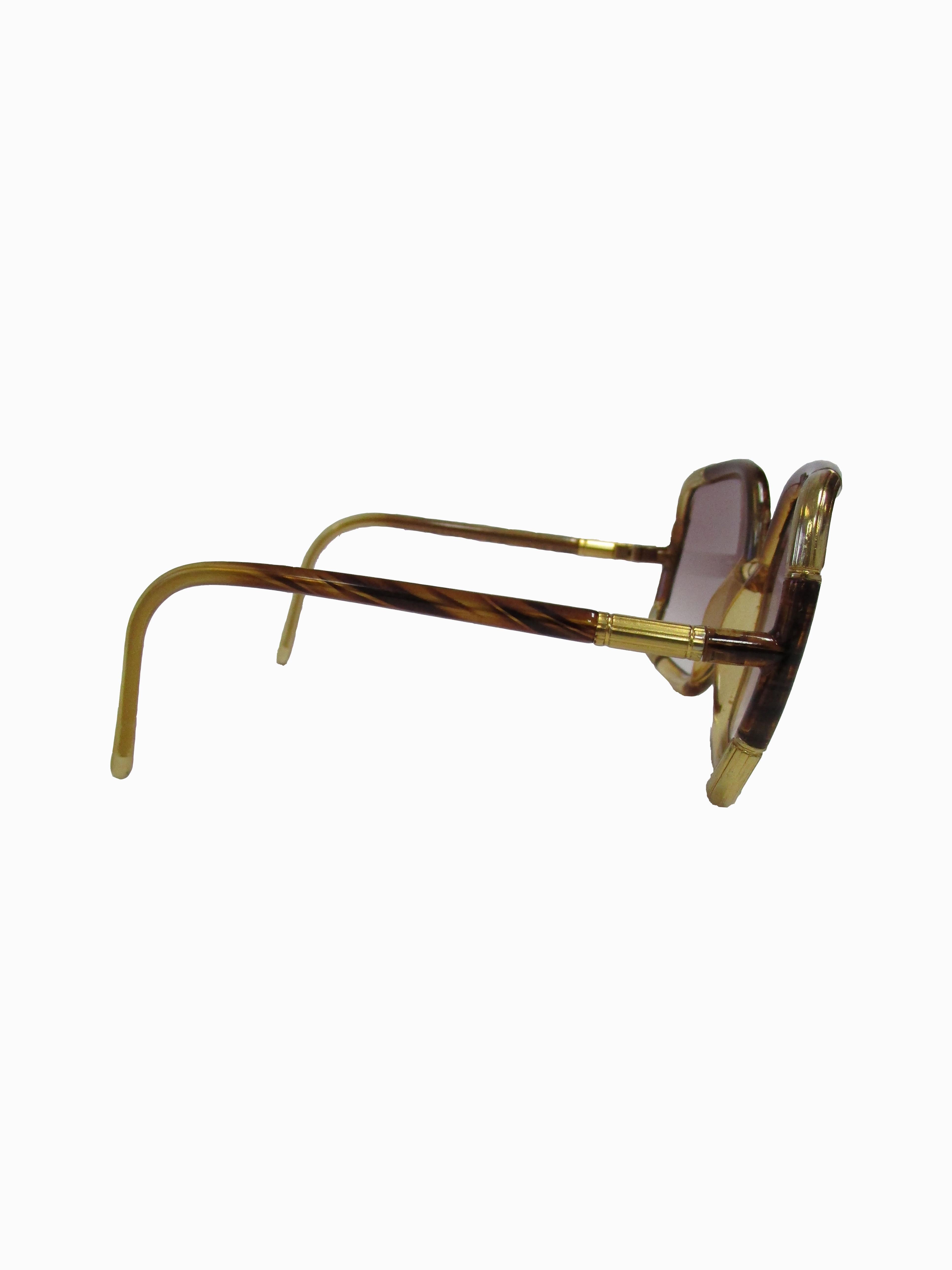 1970s Ted Lapidus Paris Gold Accented Tortoise Over-sized Sunglasses  In Excellent Condition For Sale In Houston, TX