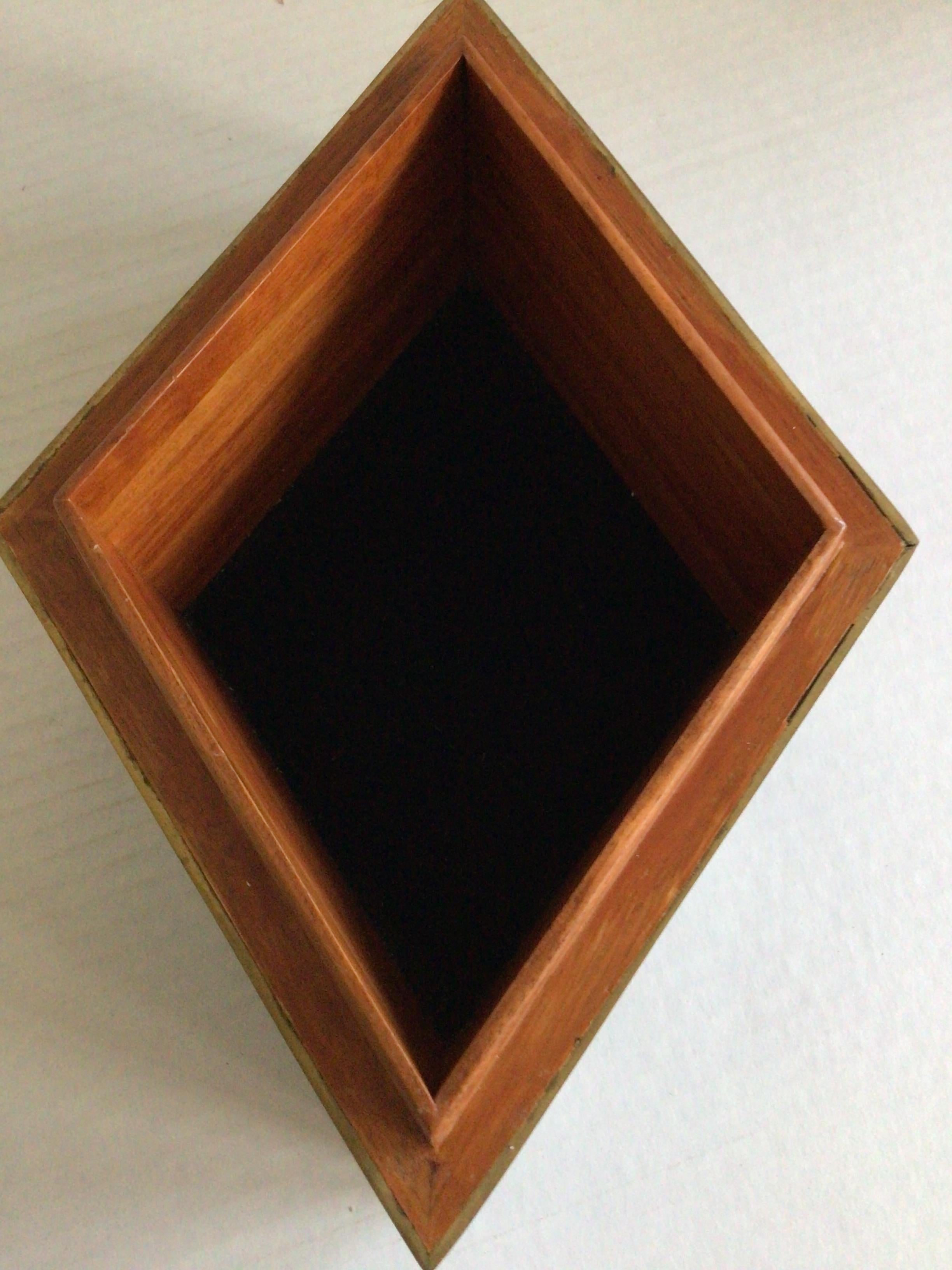 1970s Tessellated Stone Diamond Shaped Box with Inlayed Brass Accents For Sale 2